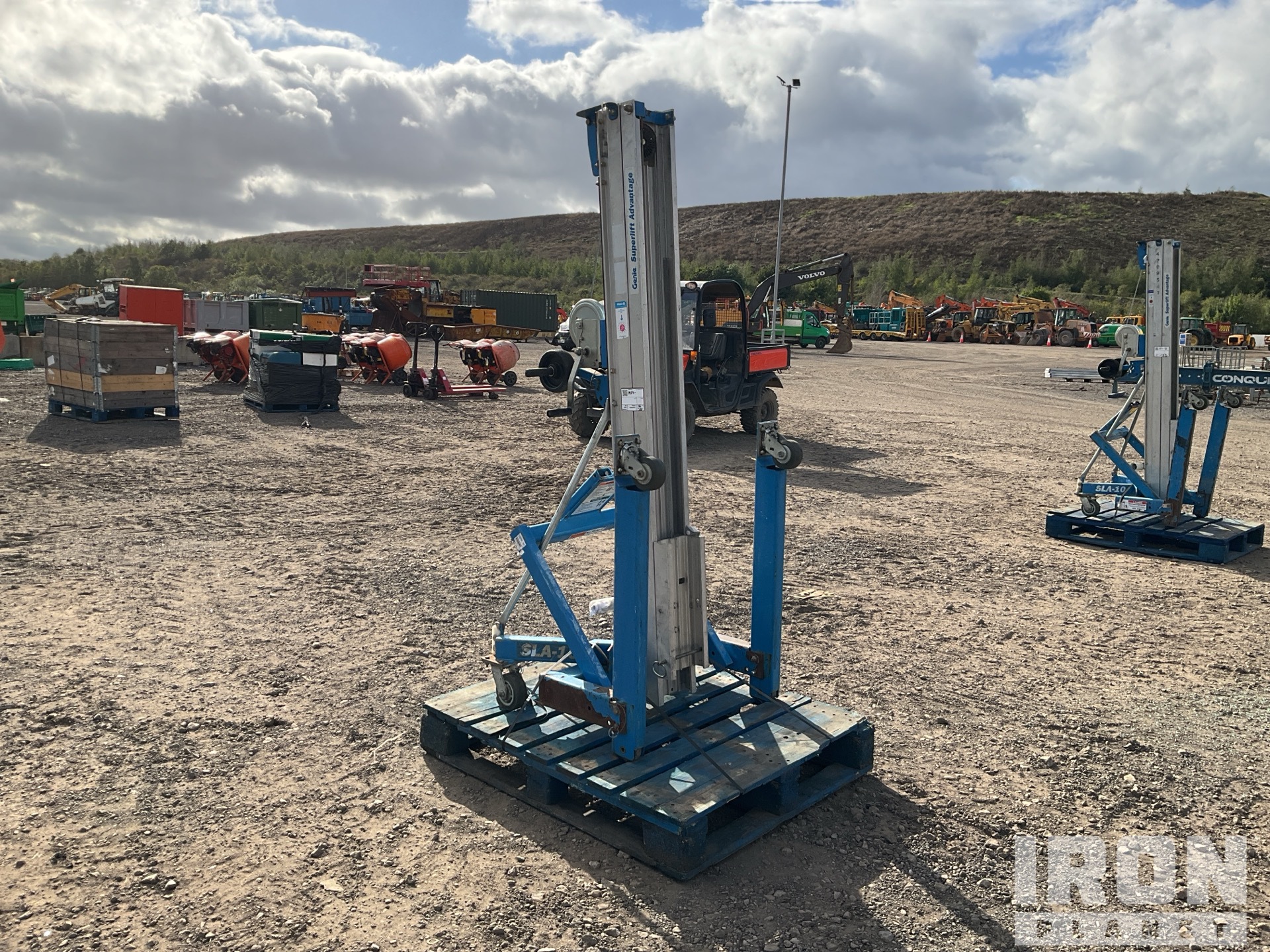 2019 Genie SLA-10