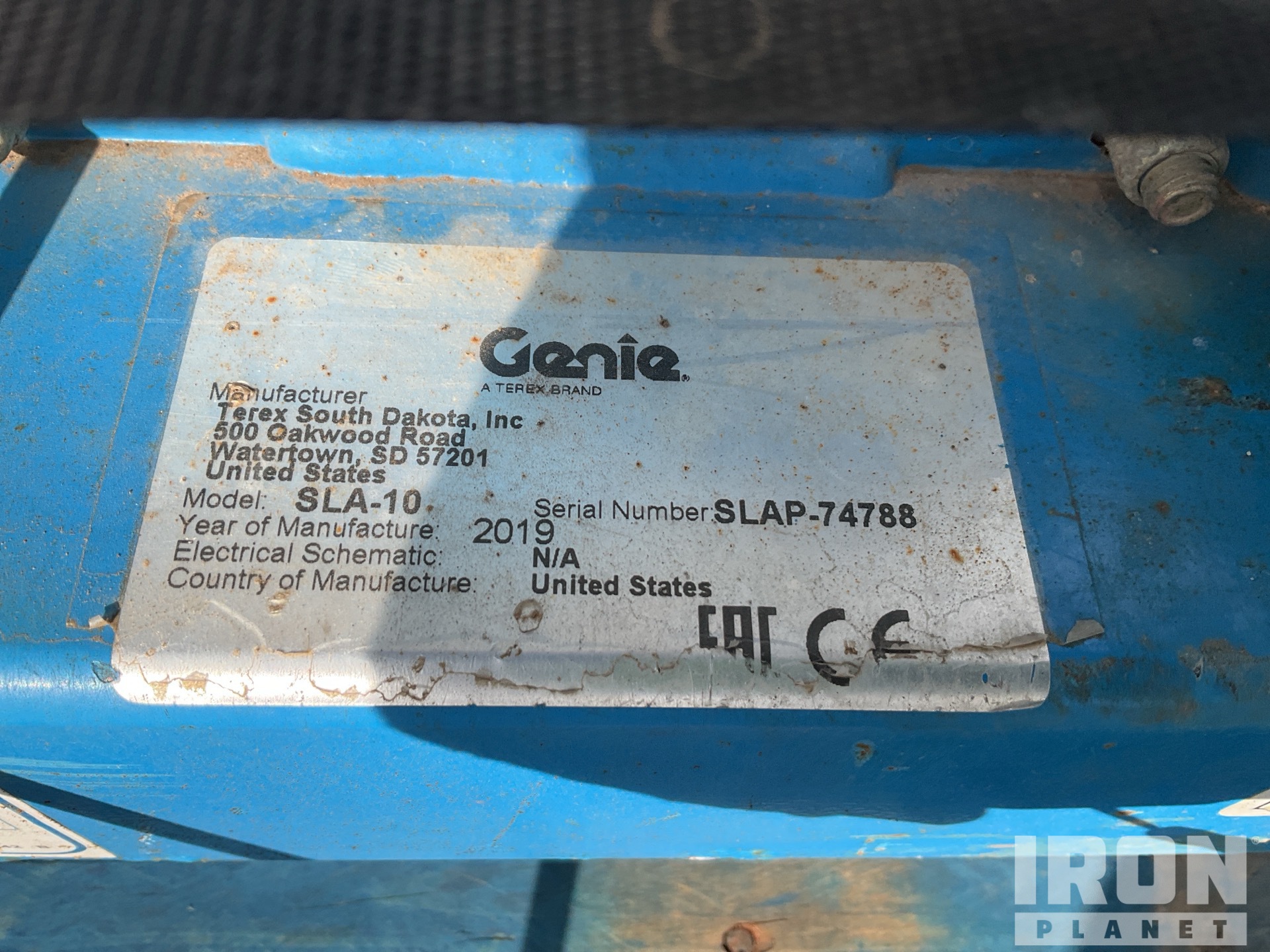 2019 Genie SLA-10