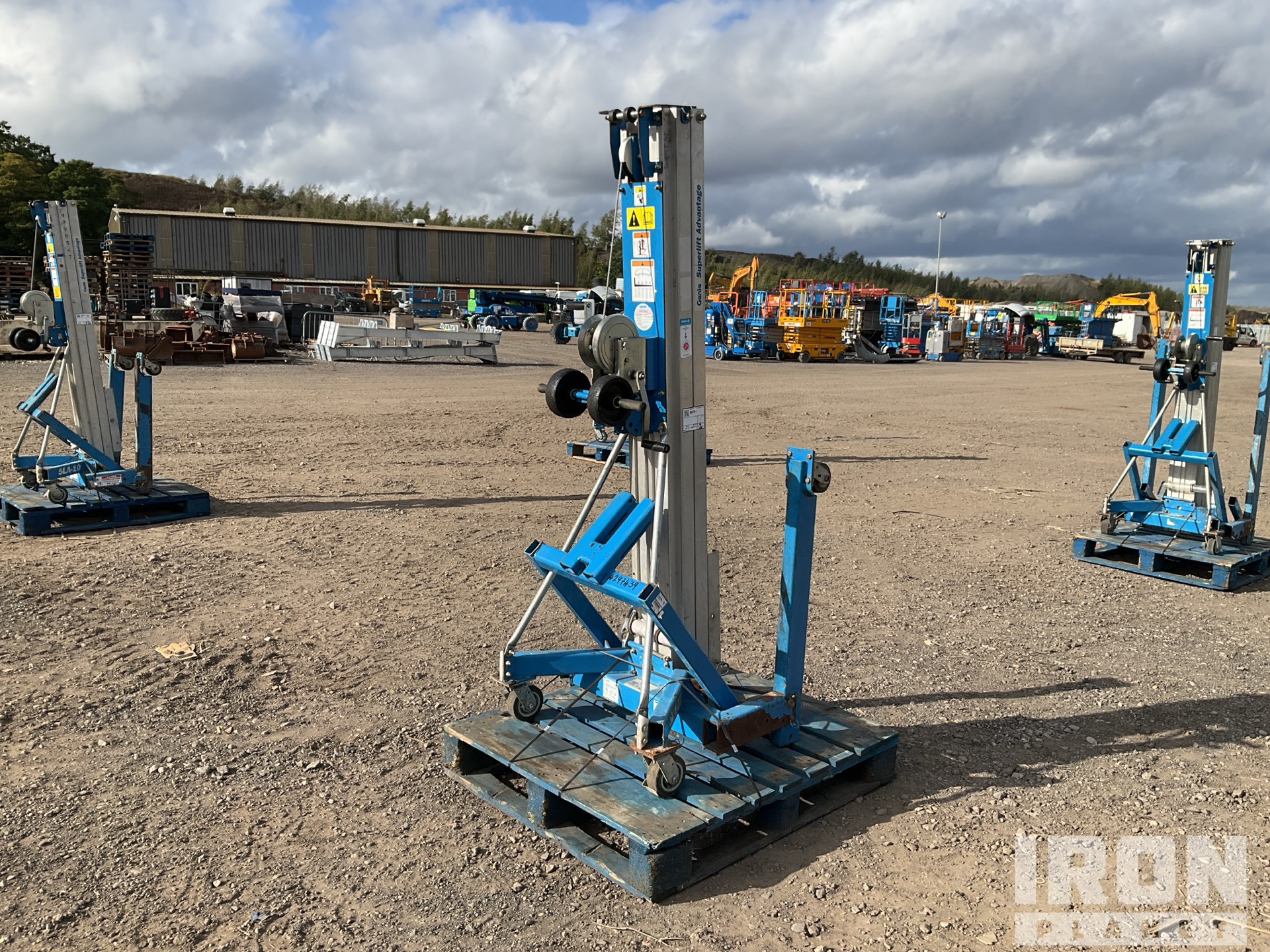 Photo of 2019 Genie SLA-10