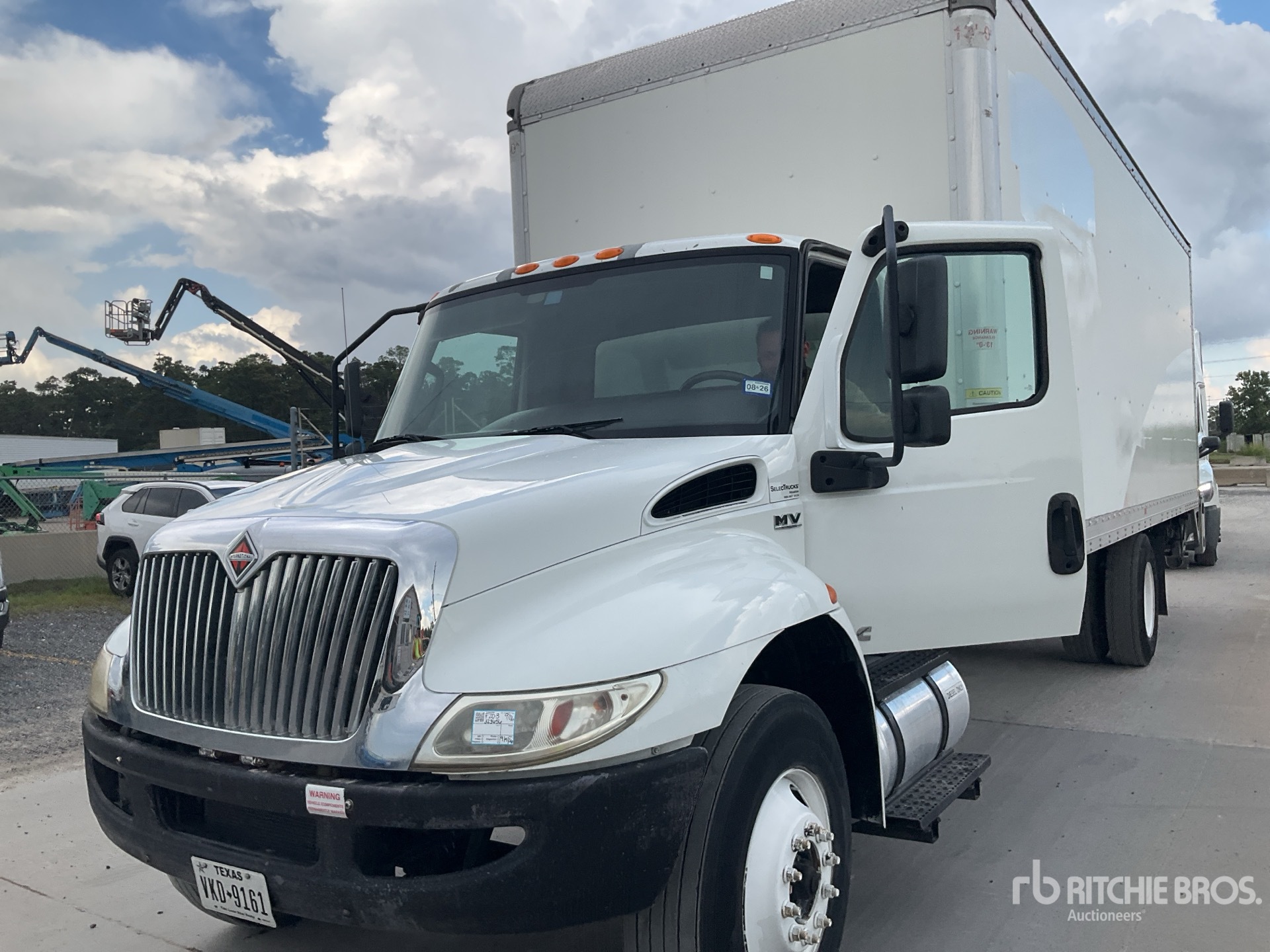 2020 International MV 607