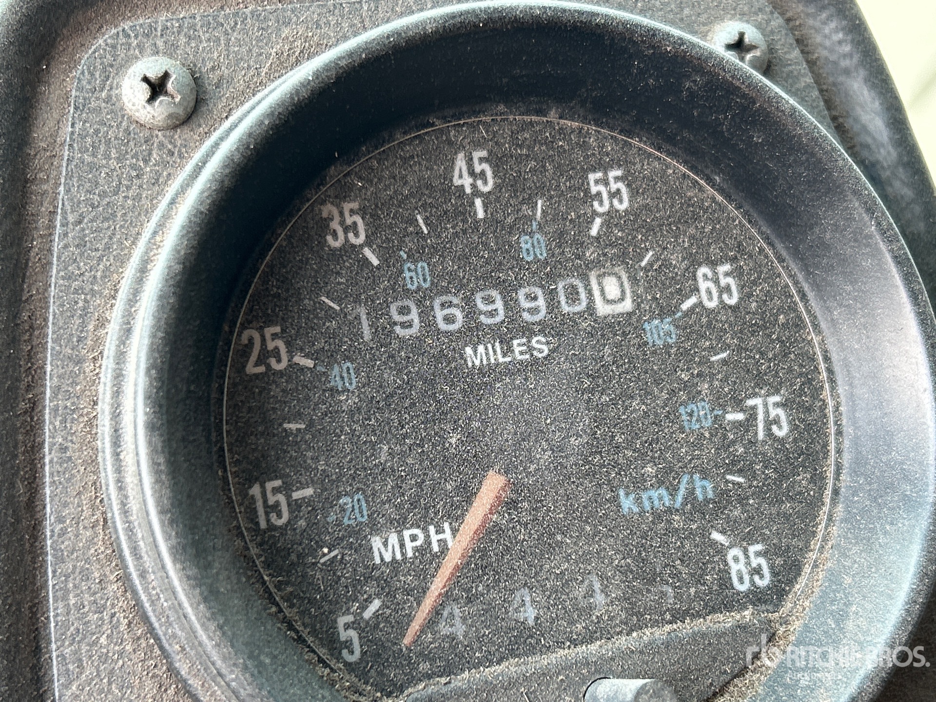 1994 Mack MR688S