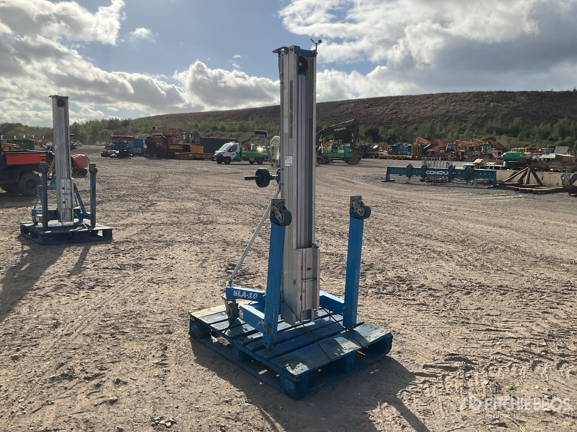 2021 Genie SLA10