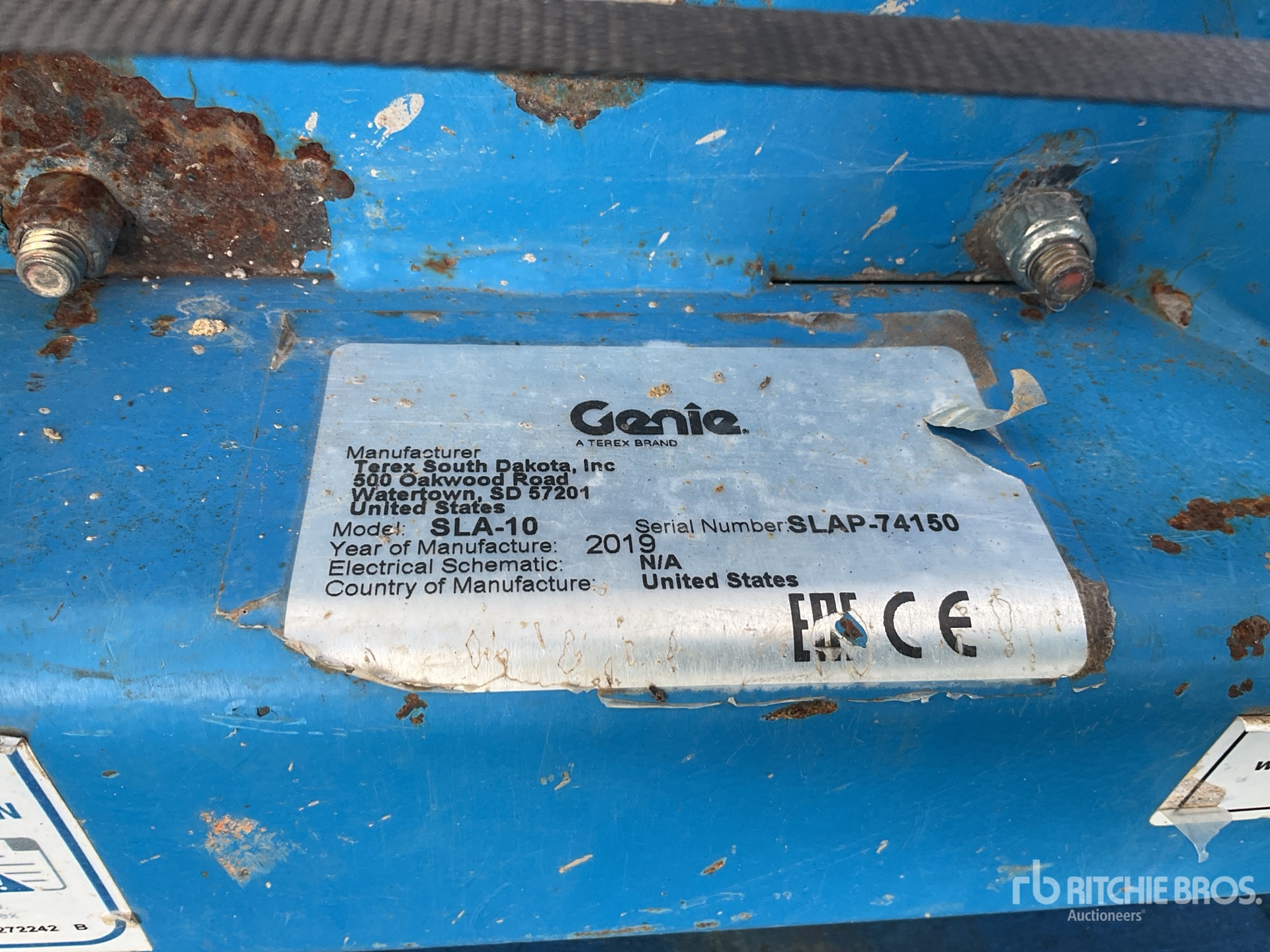 2019 Genie SLA10