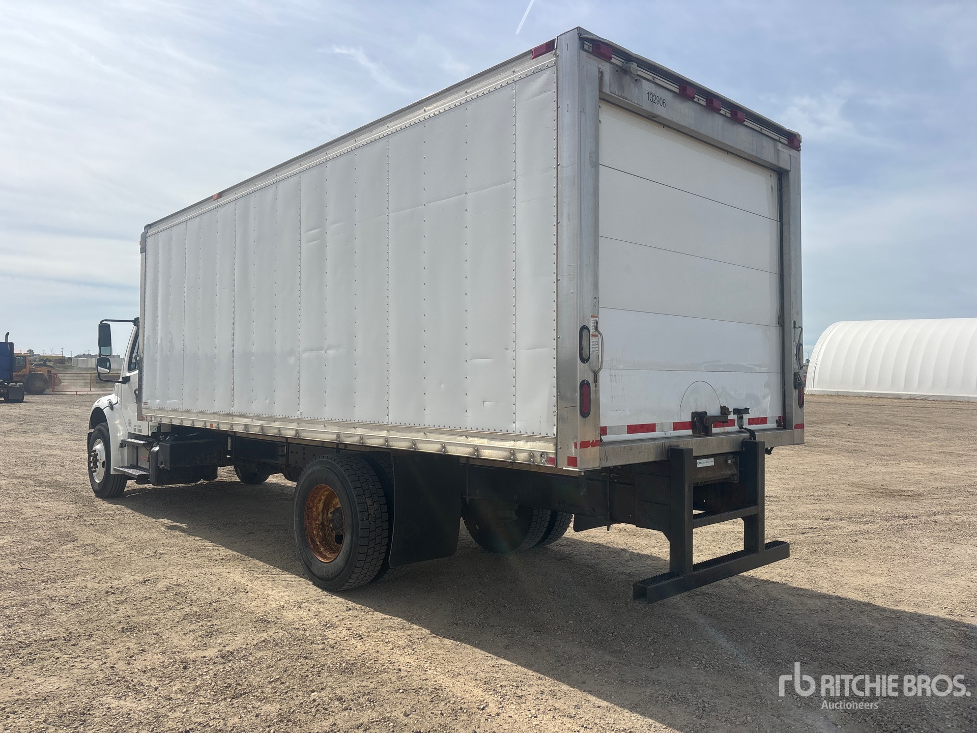 2016 Freightliner M2 106