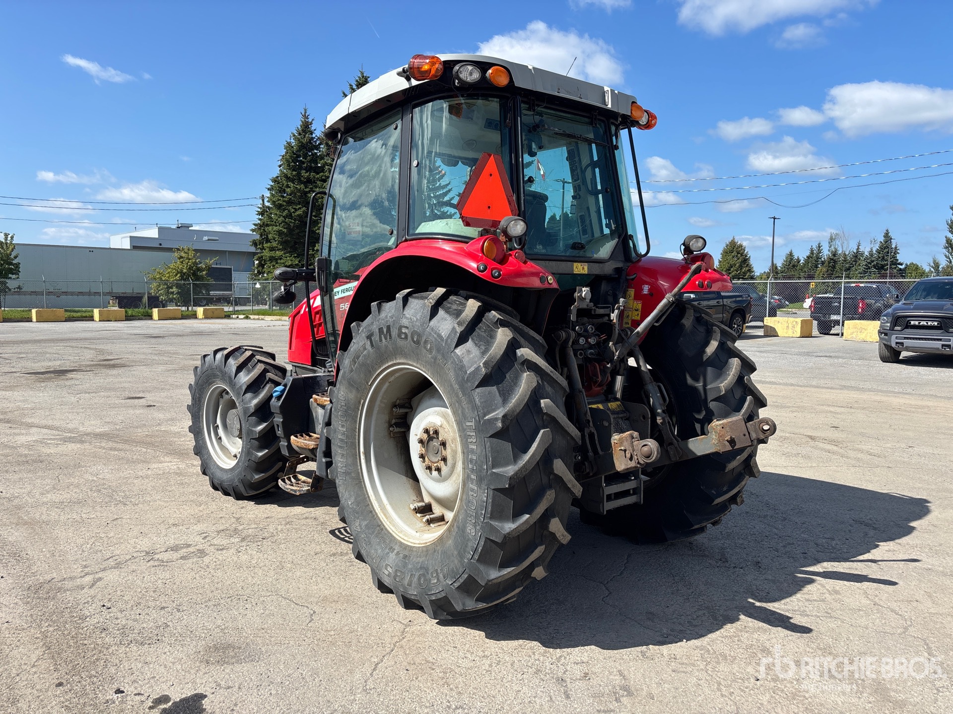 2014 Massey Ferguson 5612