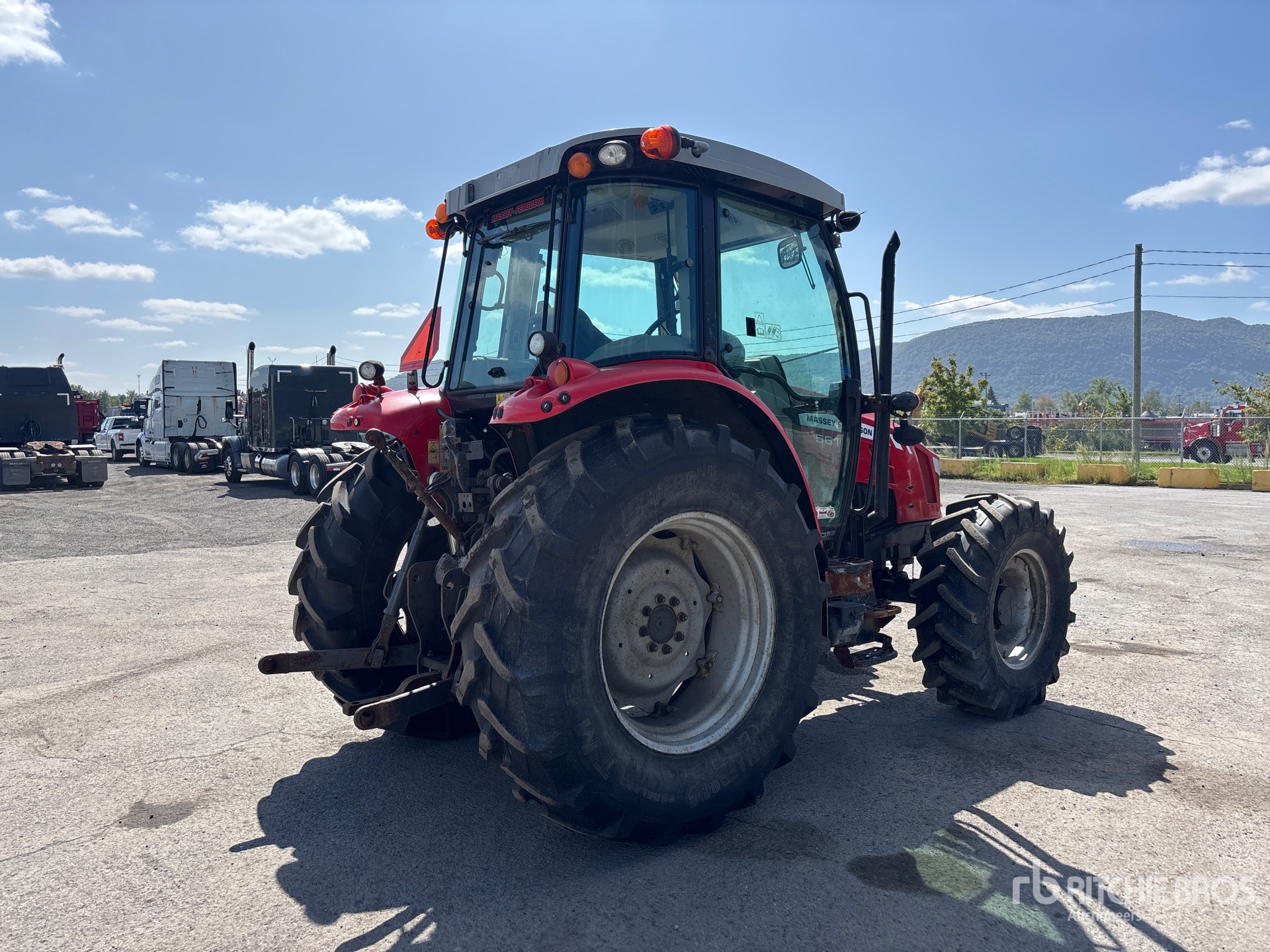 2014 Massey Ferguson 5610