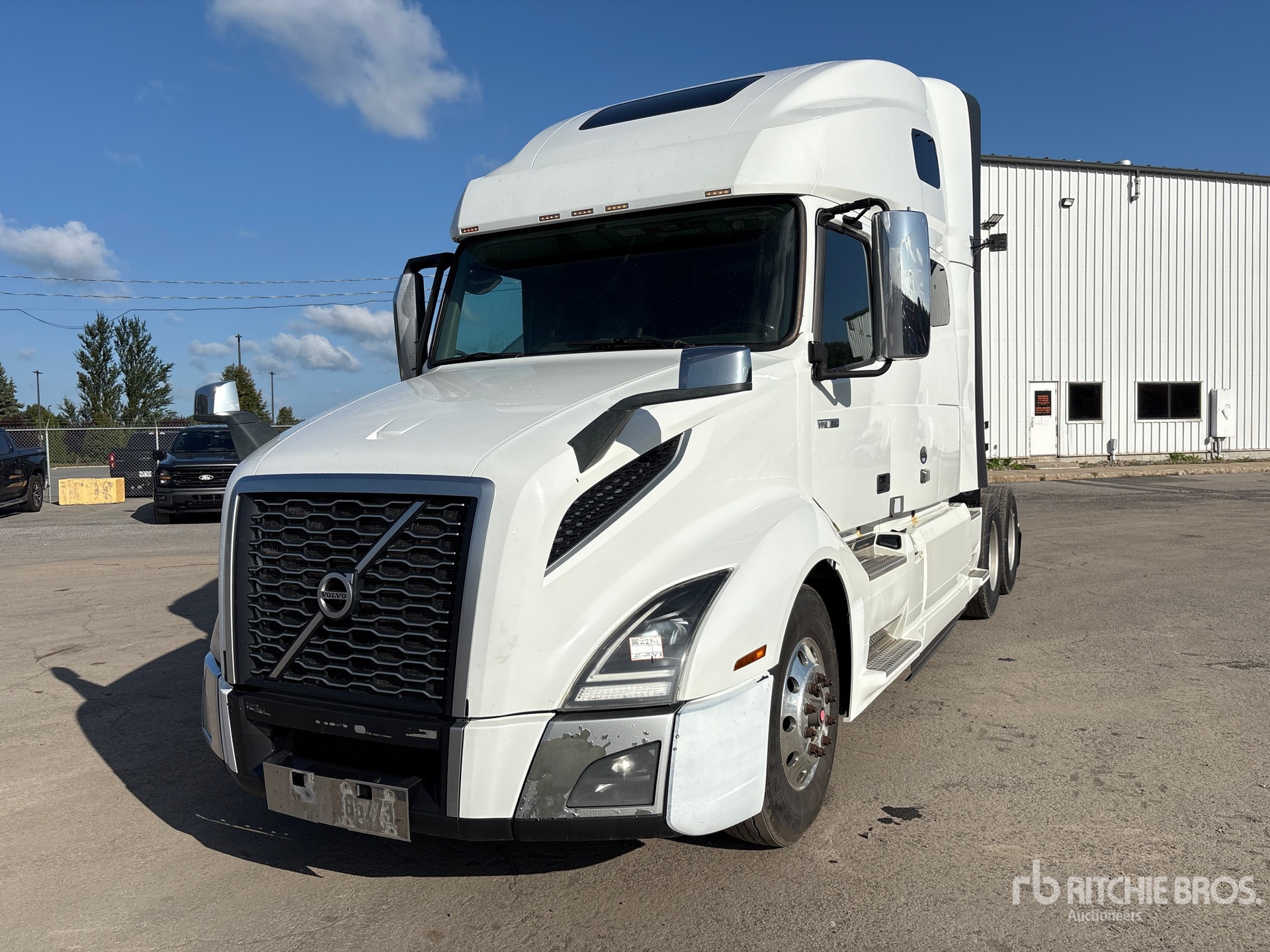 Photo of 2020 Volvo VNL