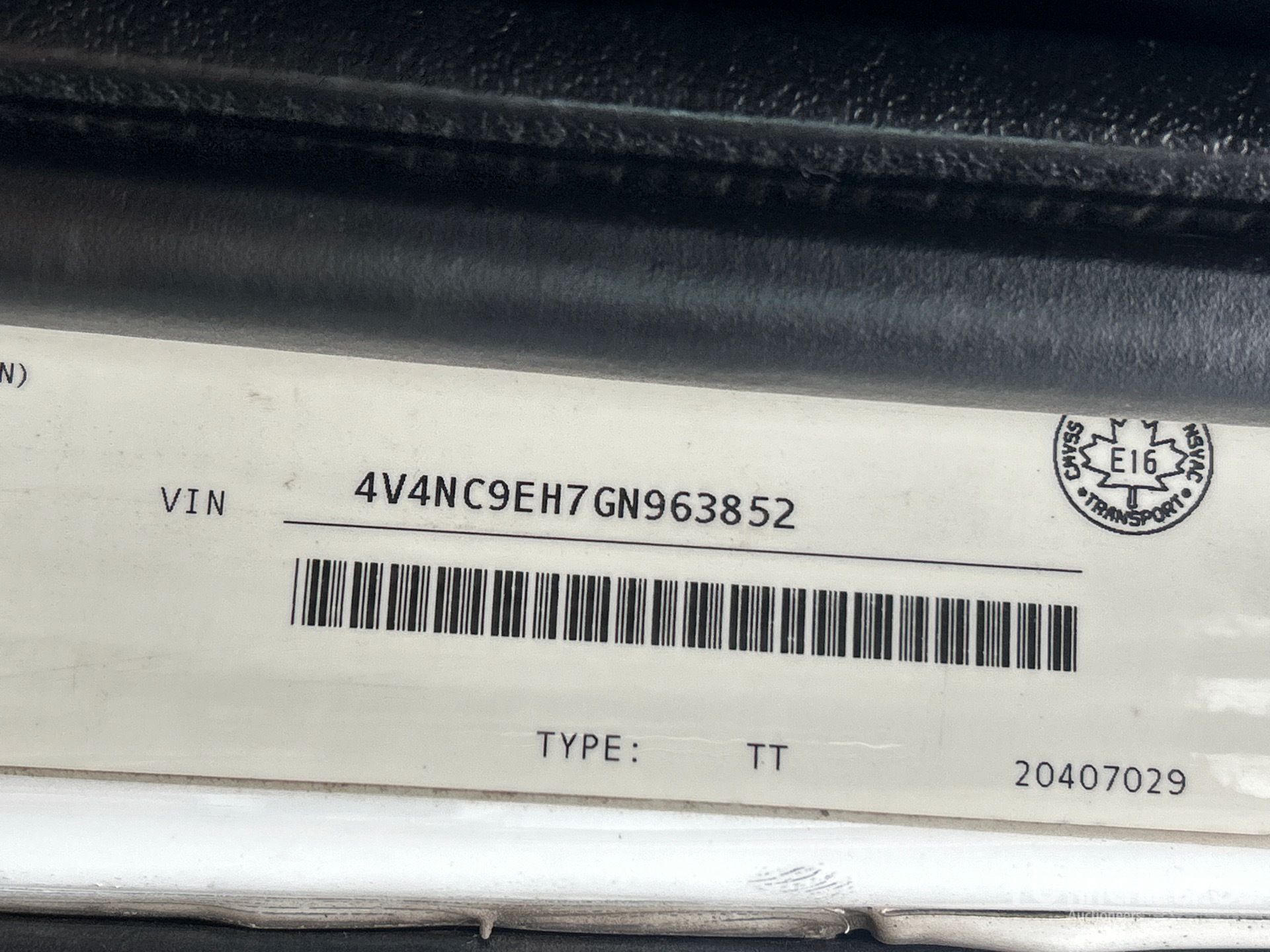 2016 Volvo VNL