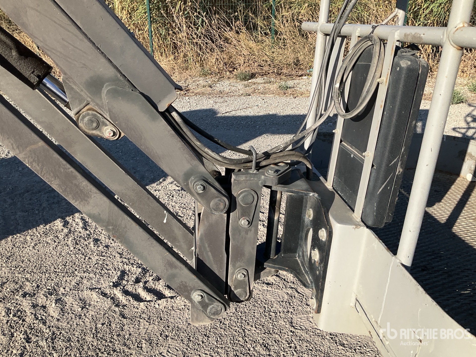 2017 Manitou 120AETJC