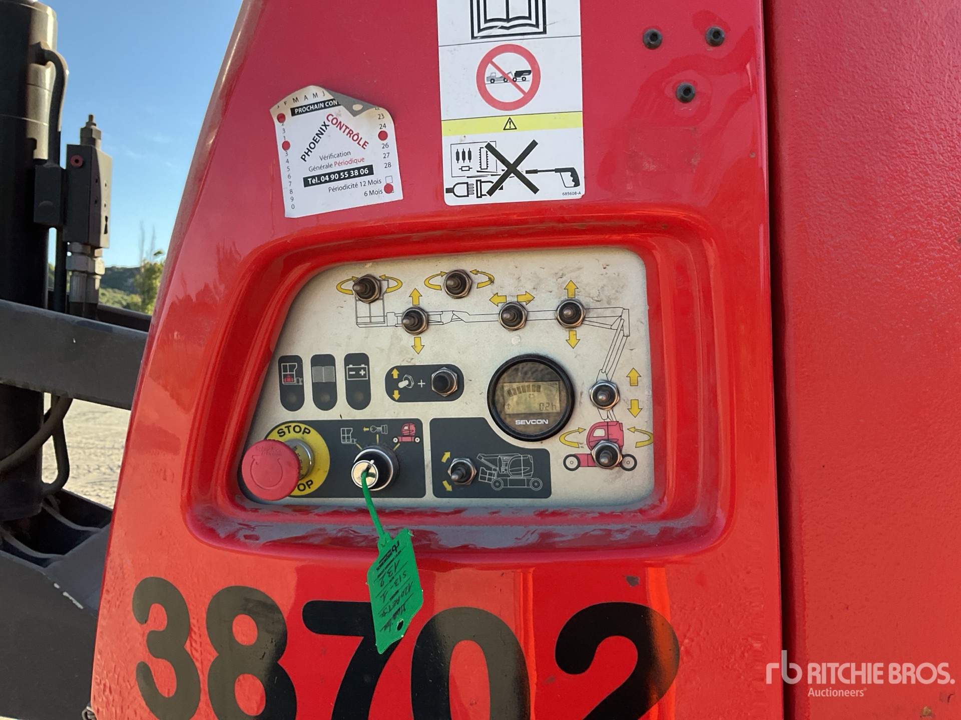 2017 Manitou 120AETJC