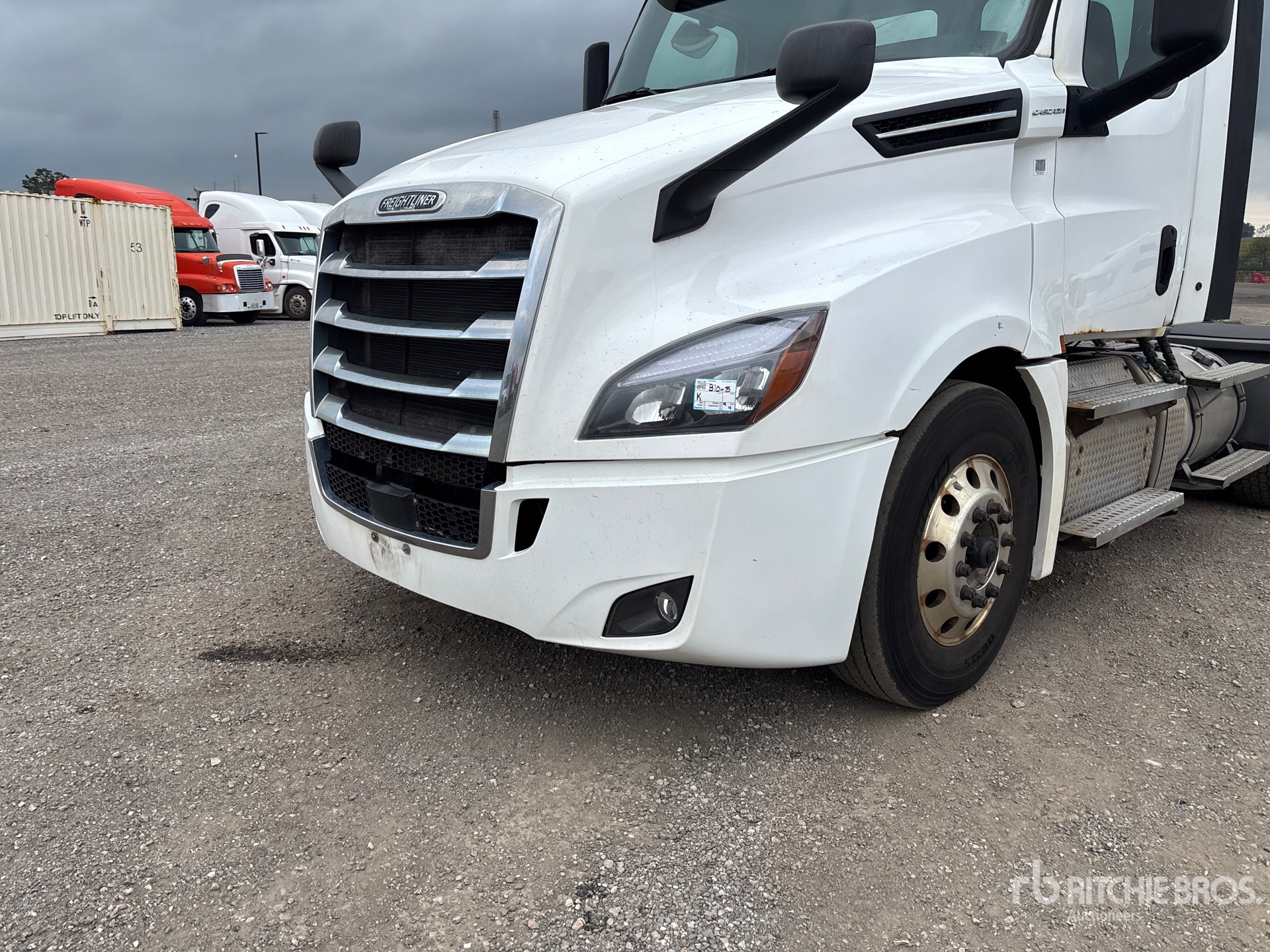 2020 Freightliner CASCADIA 126