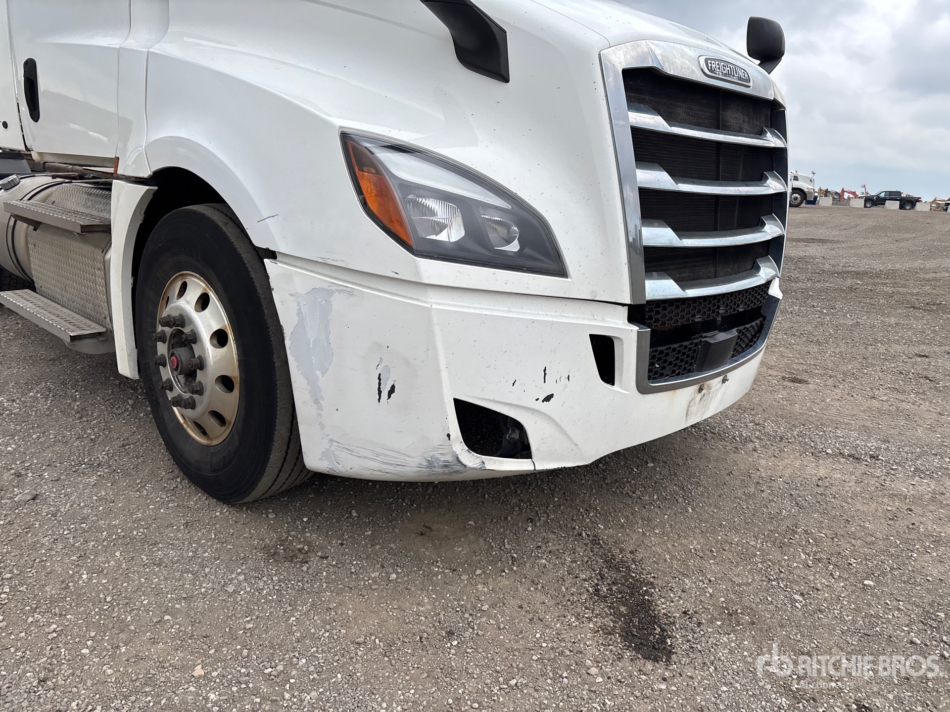 2020 Freightliner CASCADIA 126