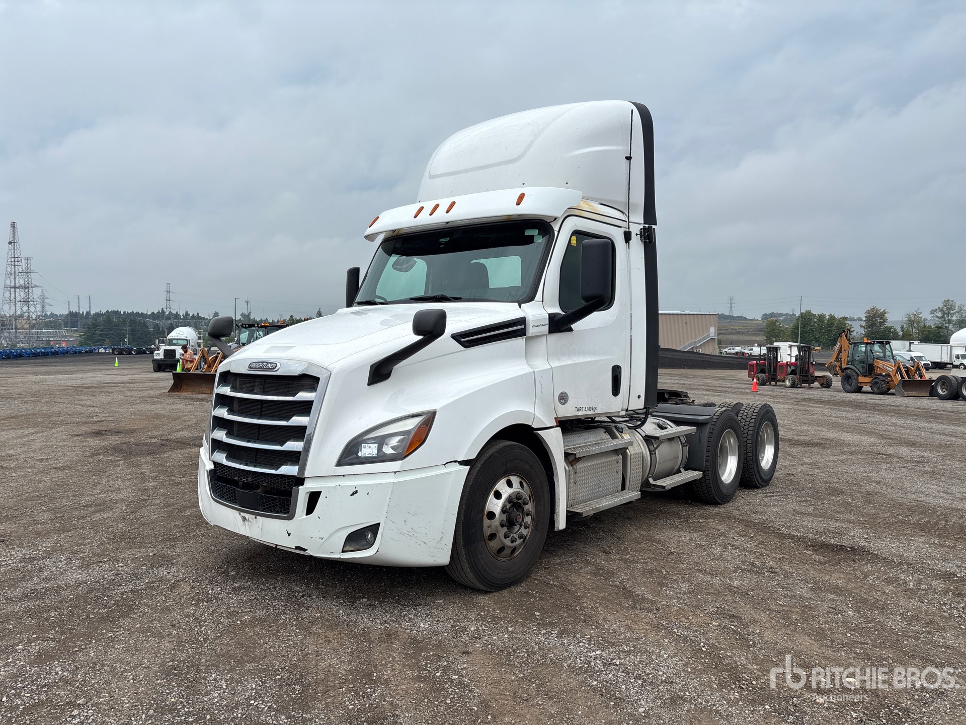 2020 Freightliner CASCADIA 126