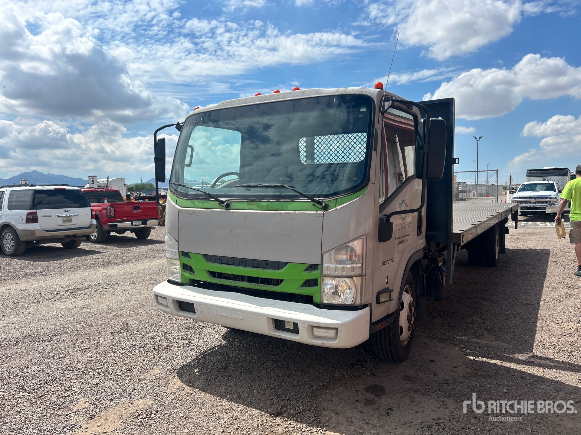 Photo of 2016 Isuzu NPR