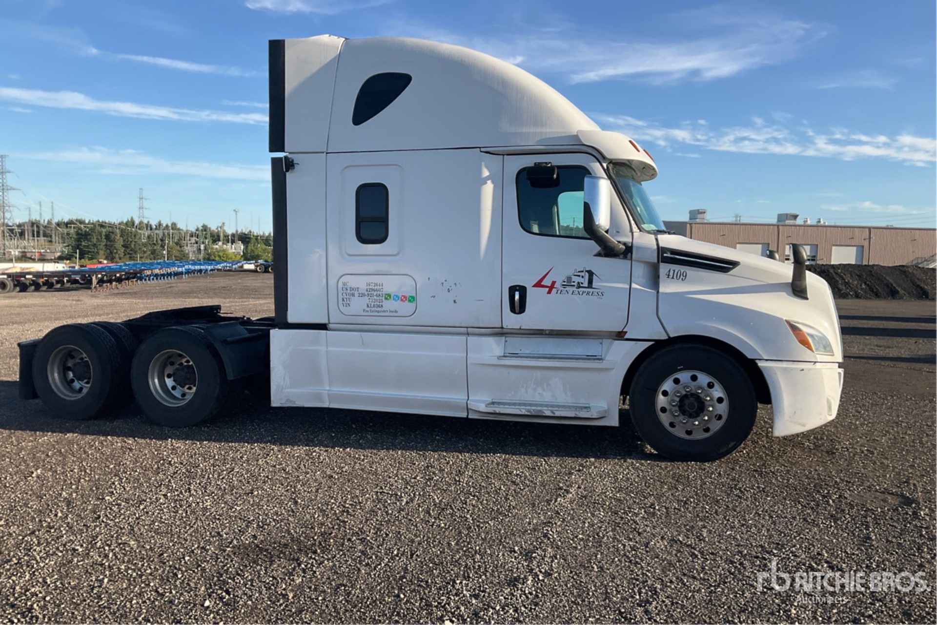 2019 Freightliner CASCADIA 126