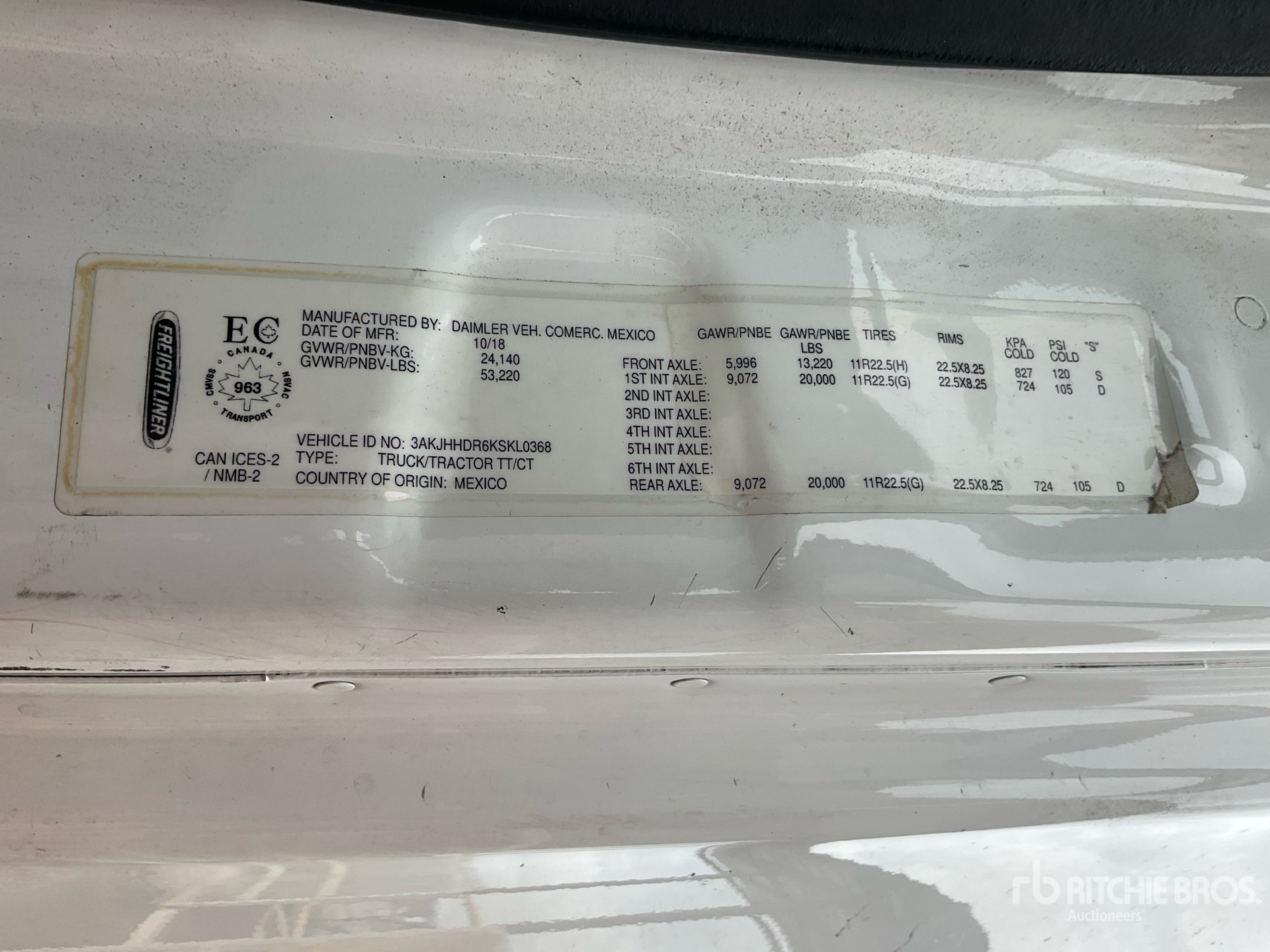 2019 Freightliner CASCADIA 126