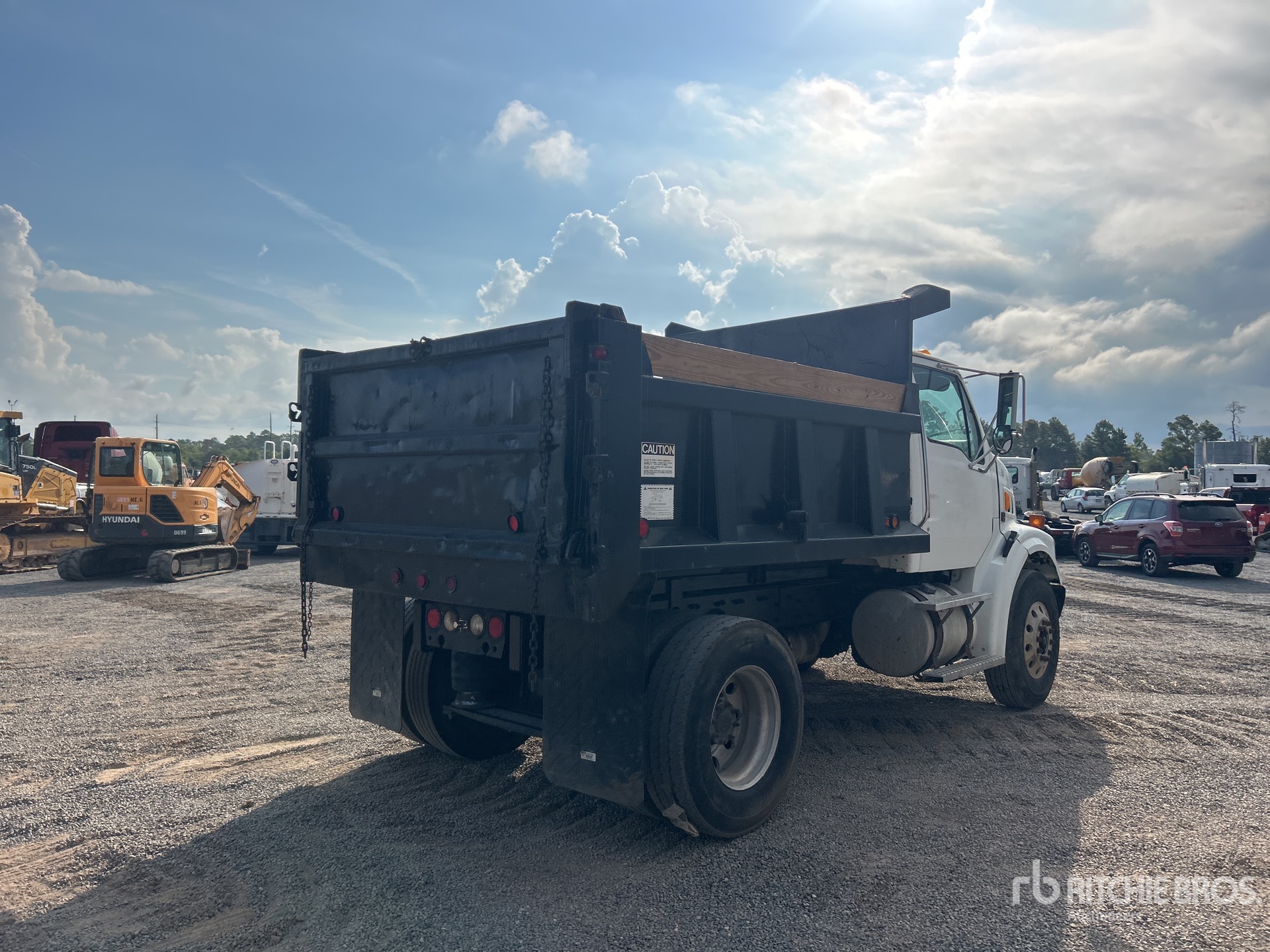 2009 Sterling L7500