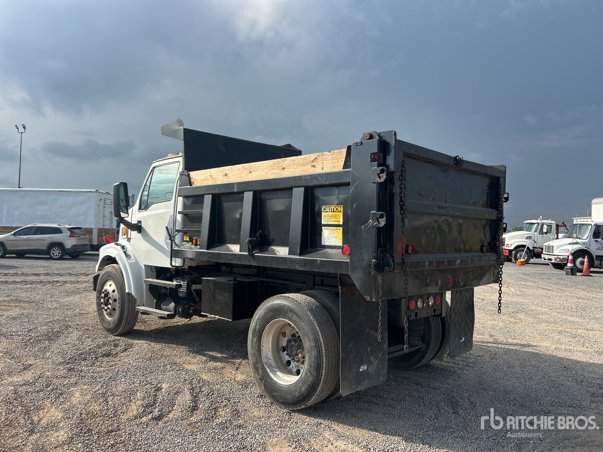 2009 Sterling L7500