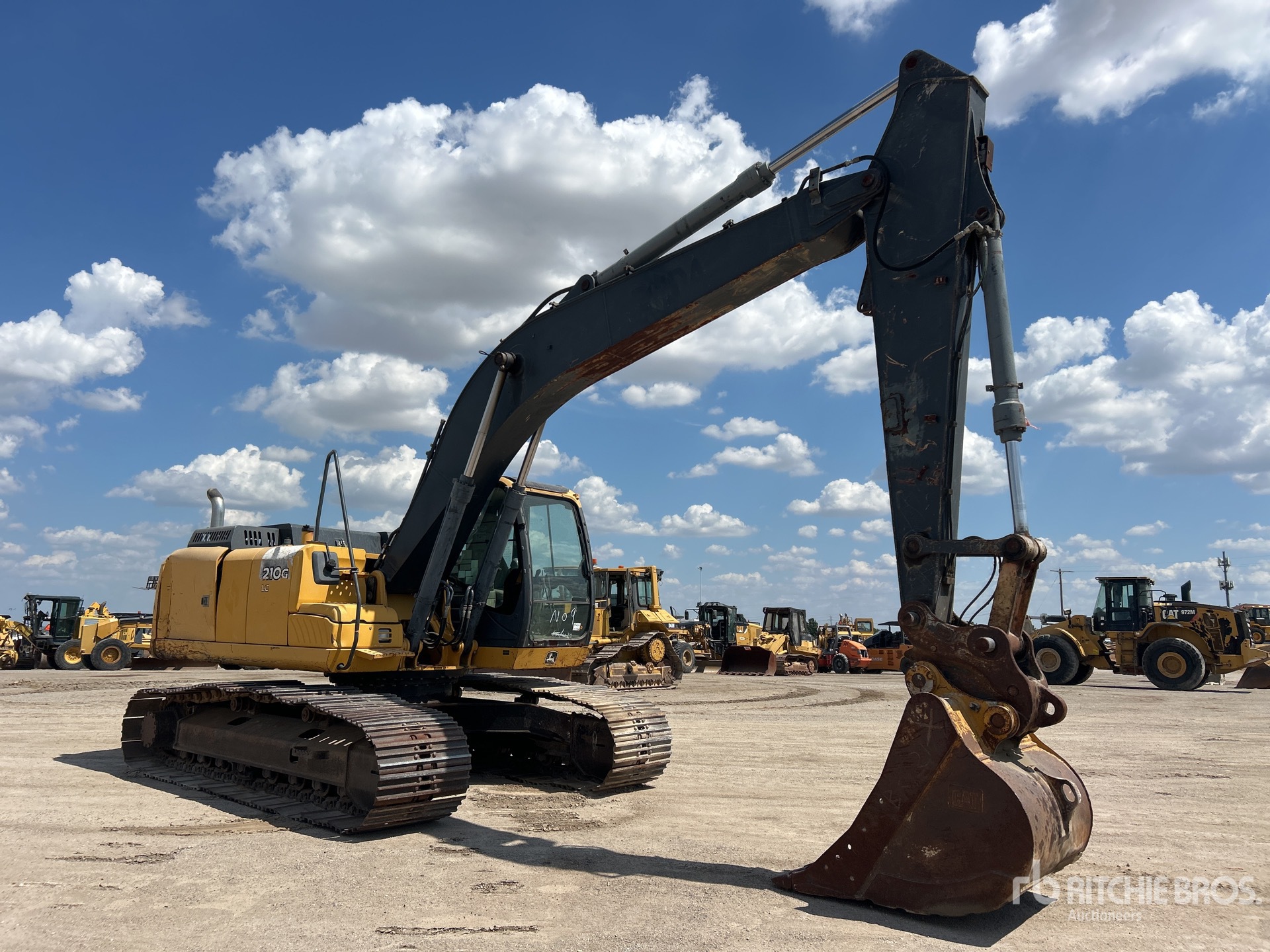 2012 John Deere 210GLC