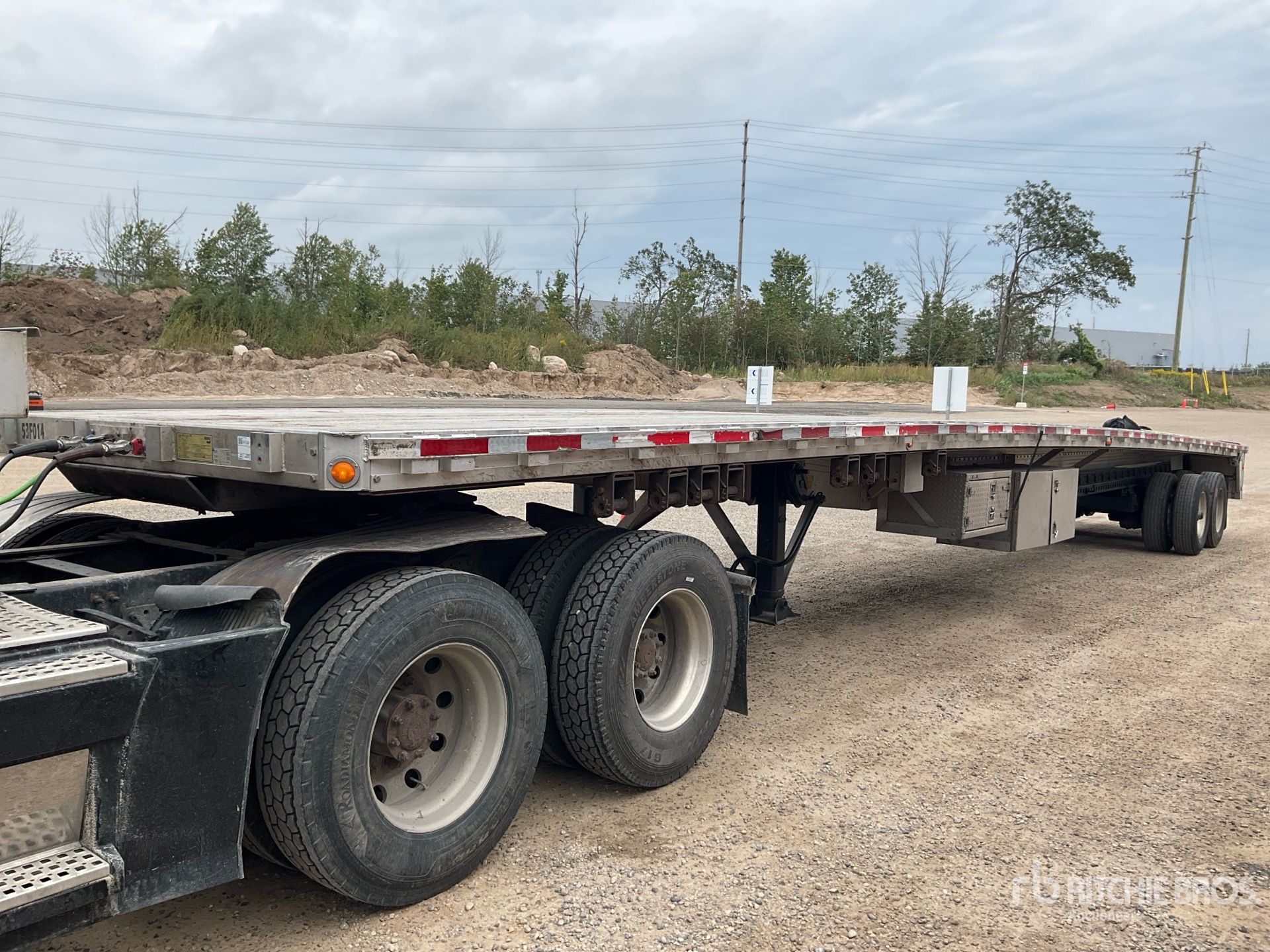 2015 Reitnouer 53ft T/A