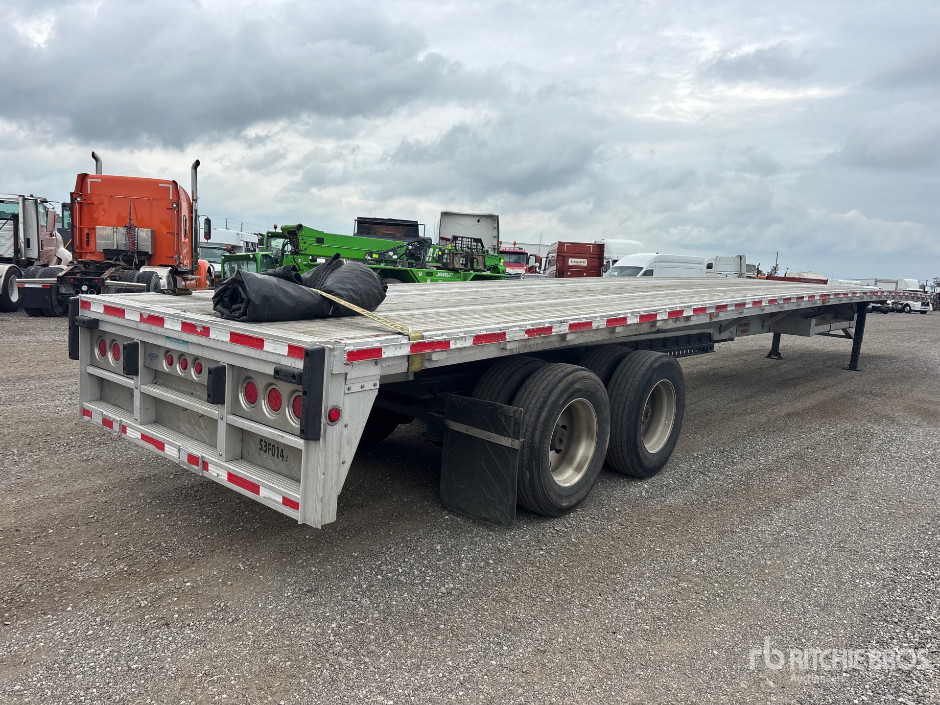 2015 Reitnouer 53ft T/A