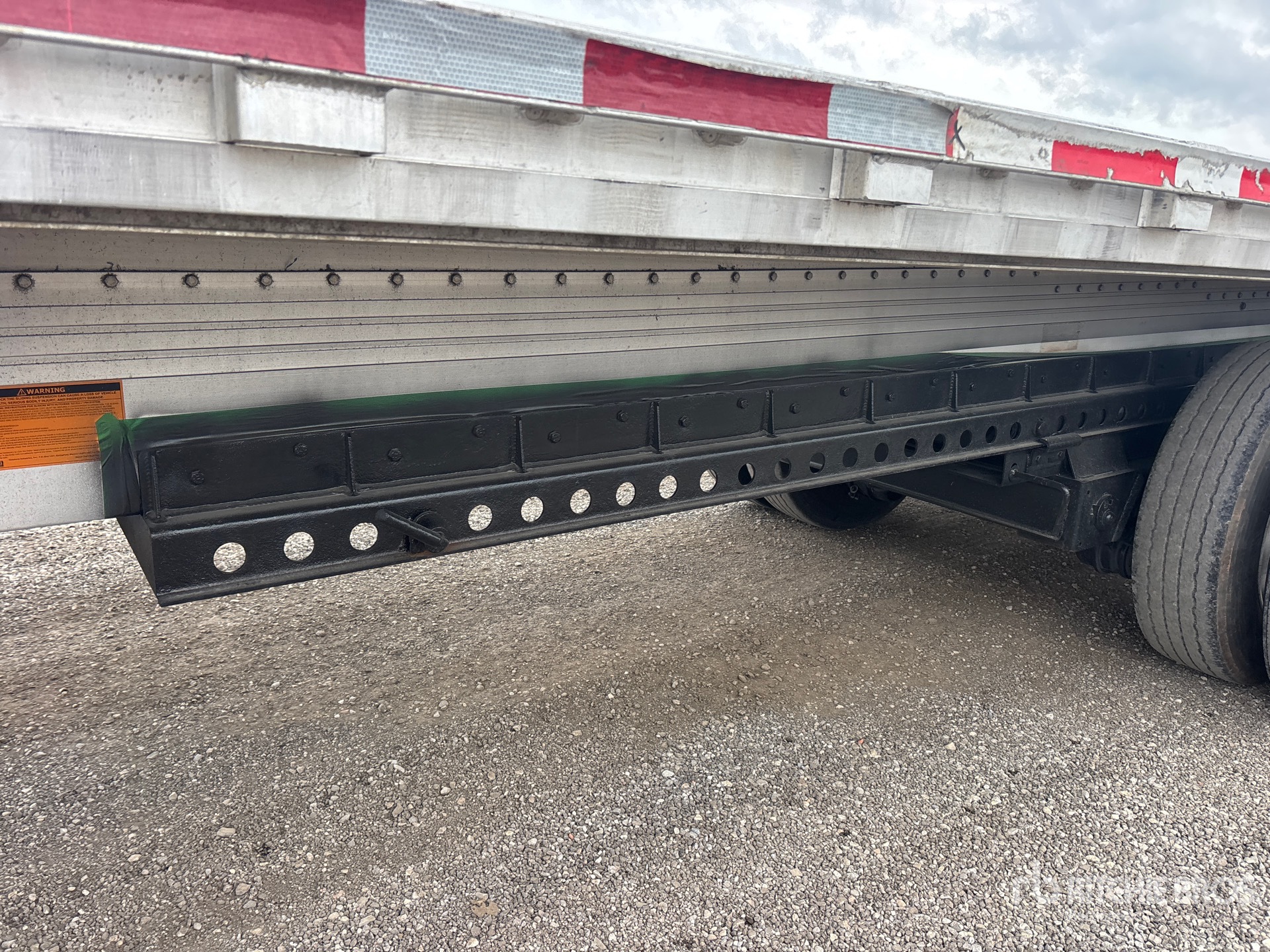 2015 Reitnouer 53ft T/A