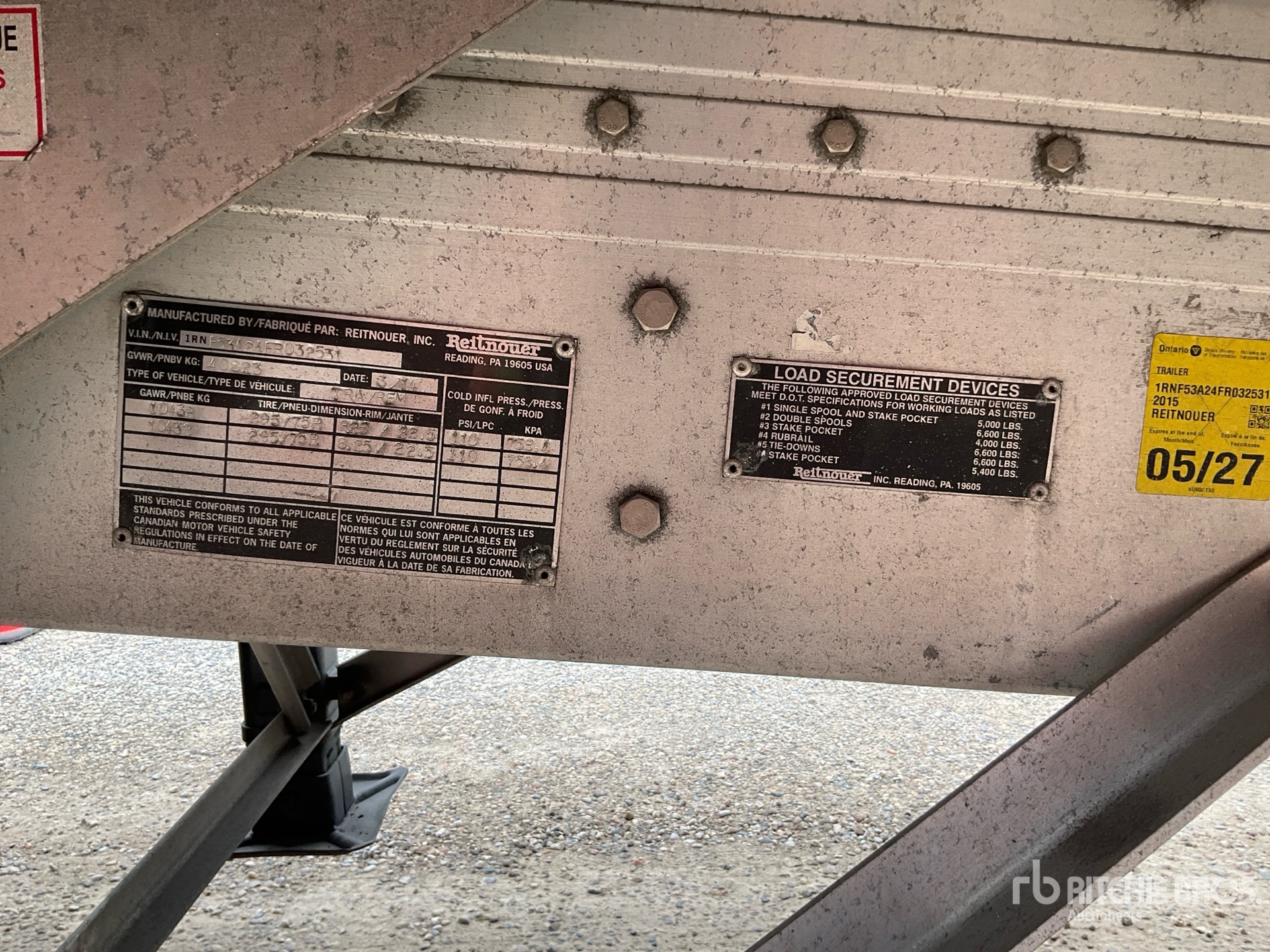 2015 Reitnouer 53ft T/A