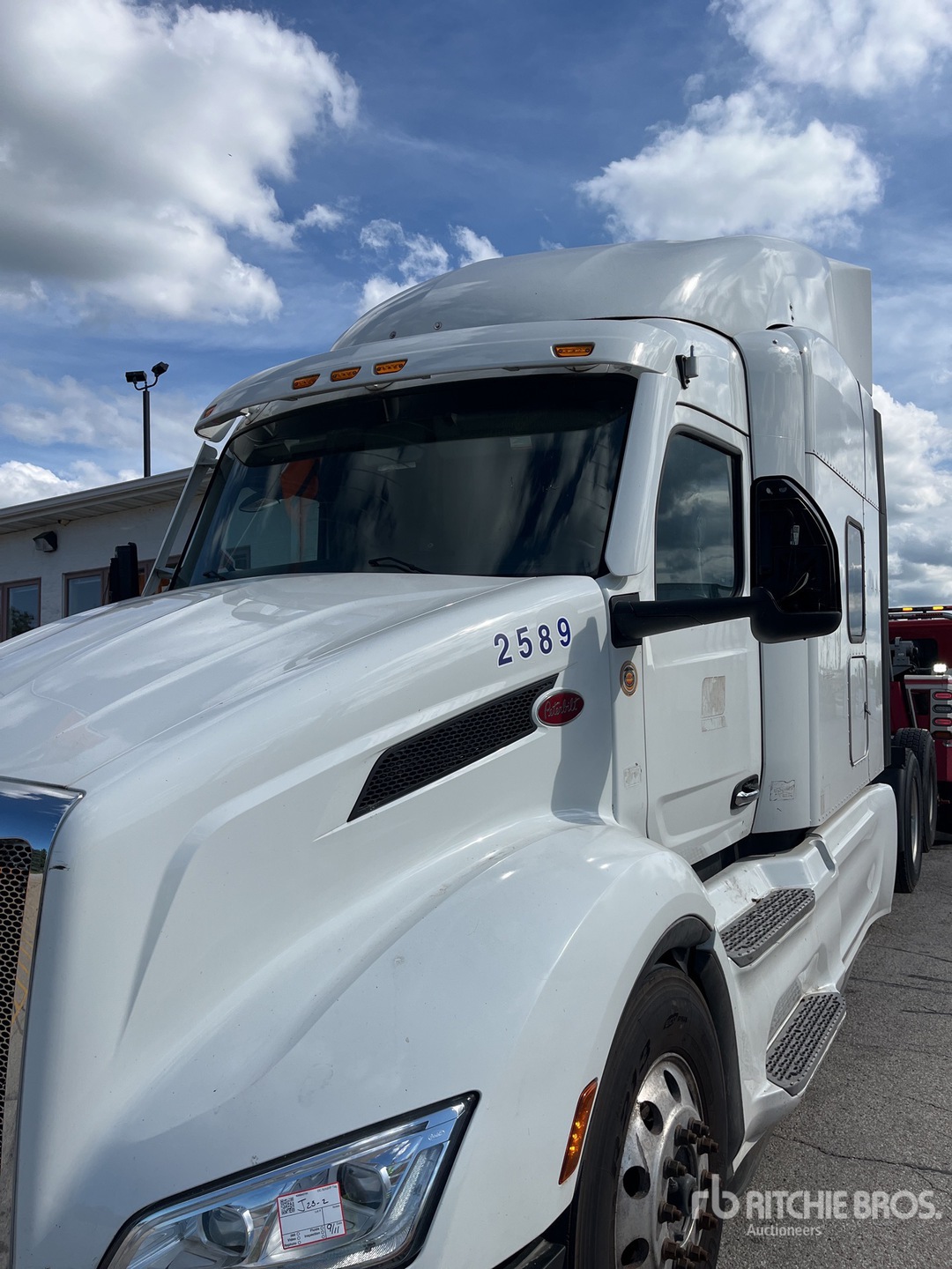 2023 Peterbilt 579