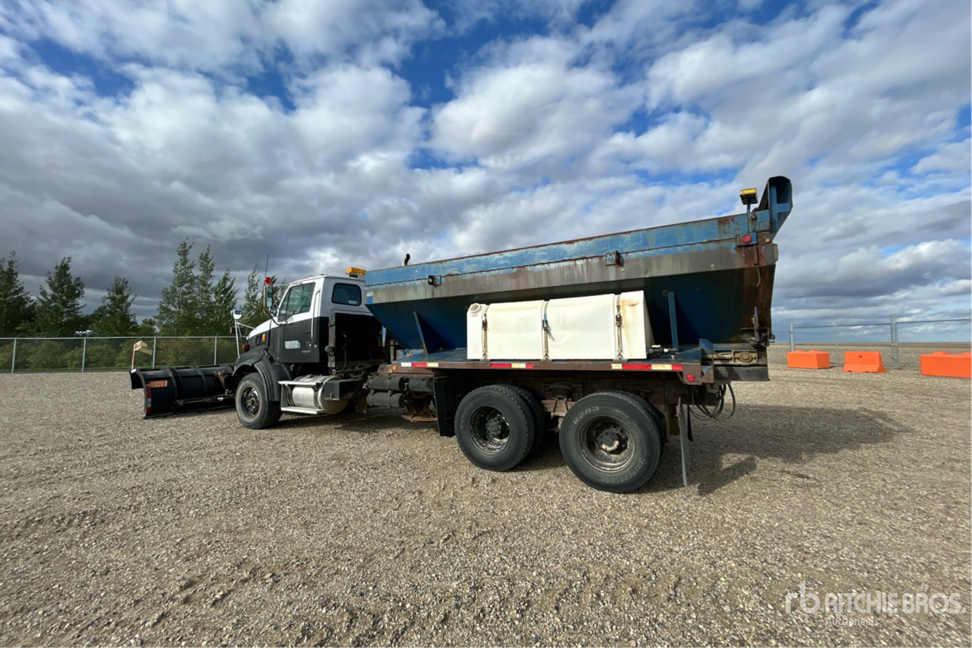 2006 Sterling L9500