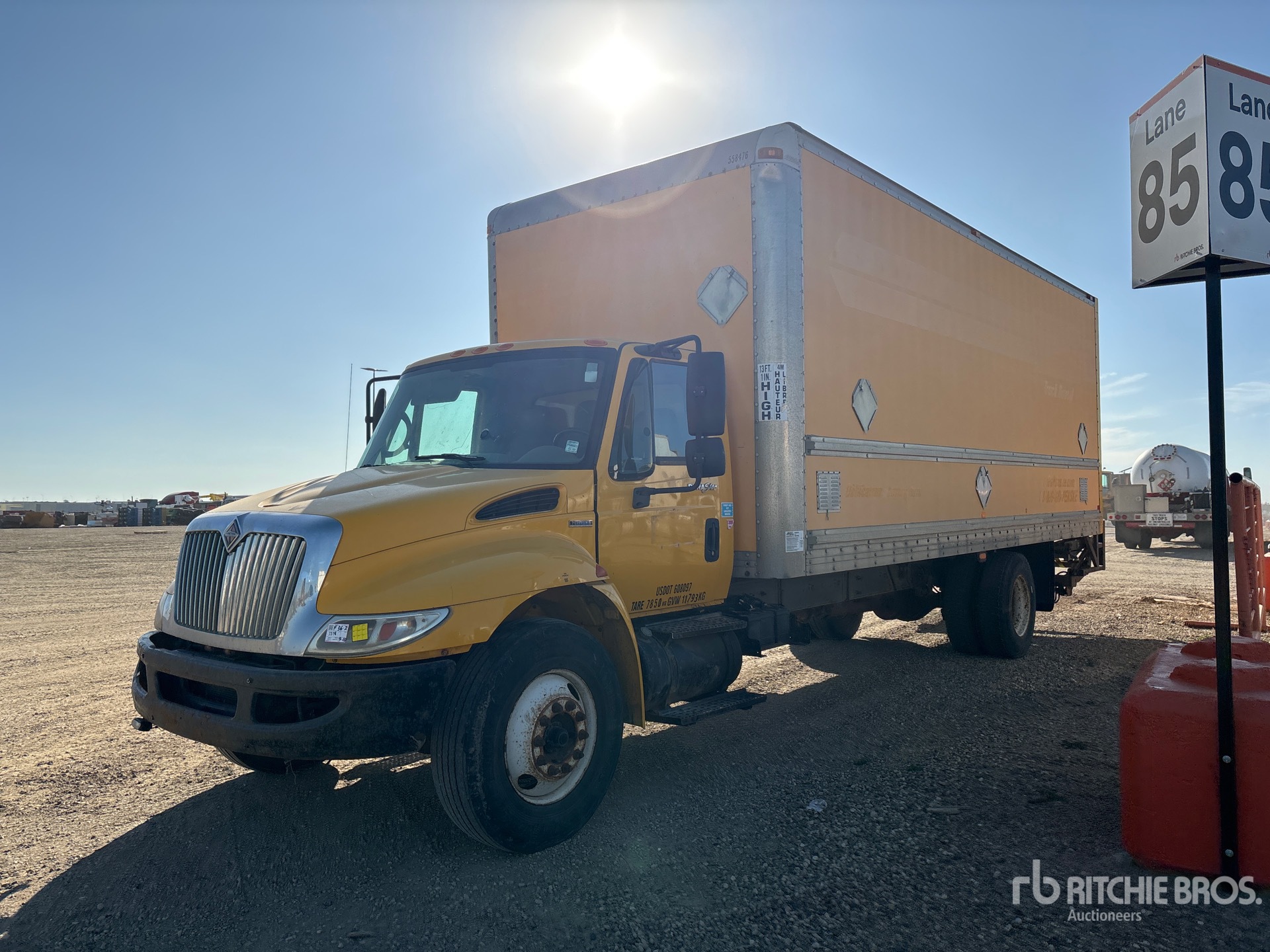 Photo of 2009 International 4300 SBA