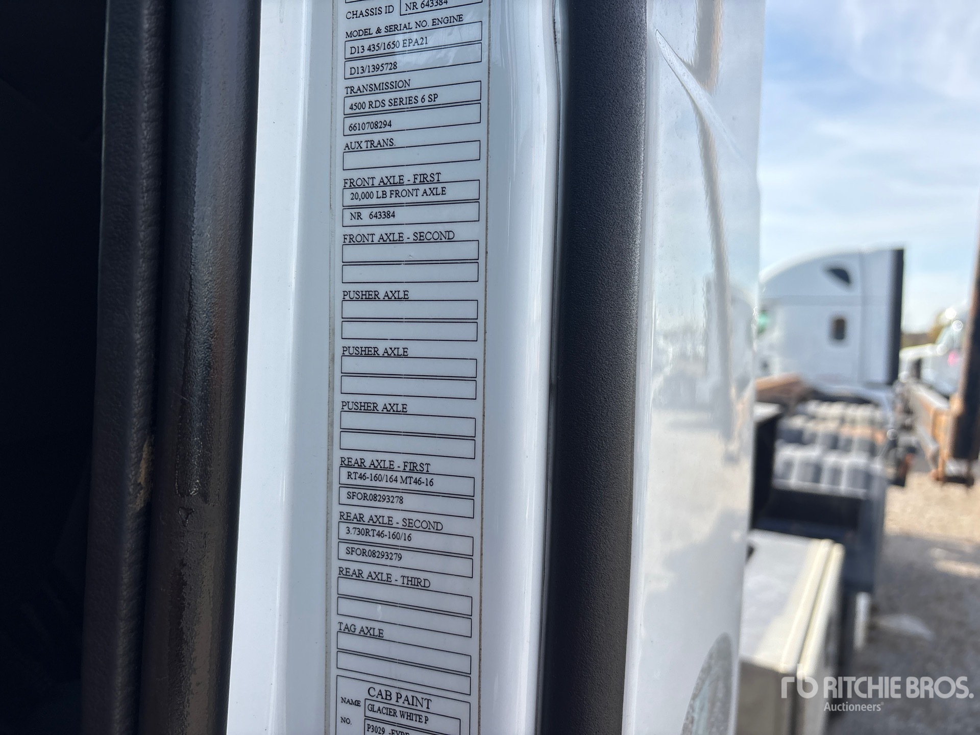 2024 Volvo VHD