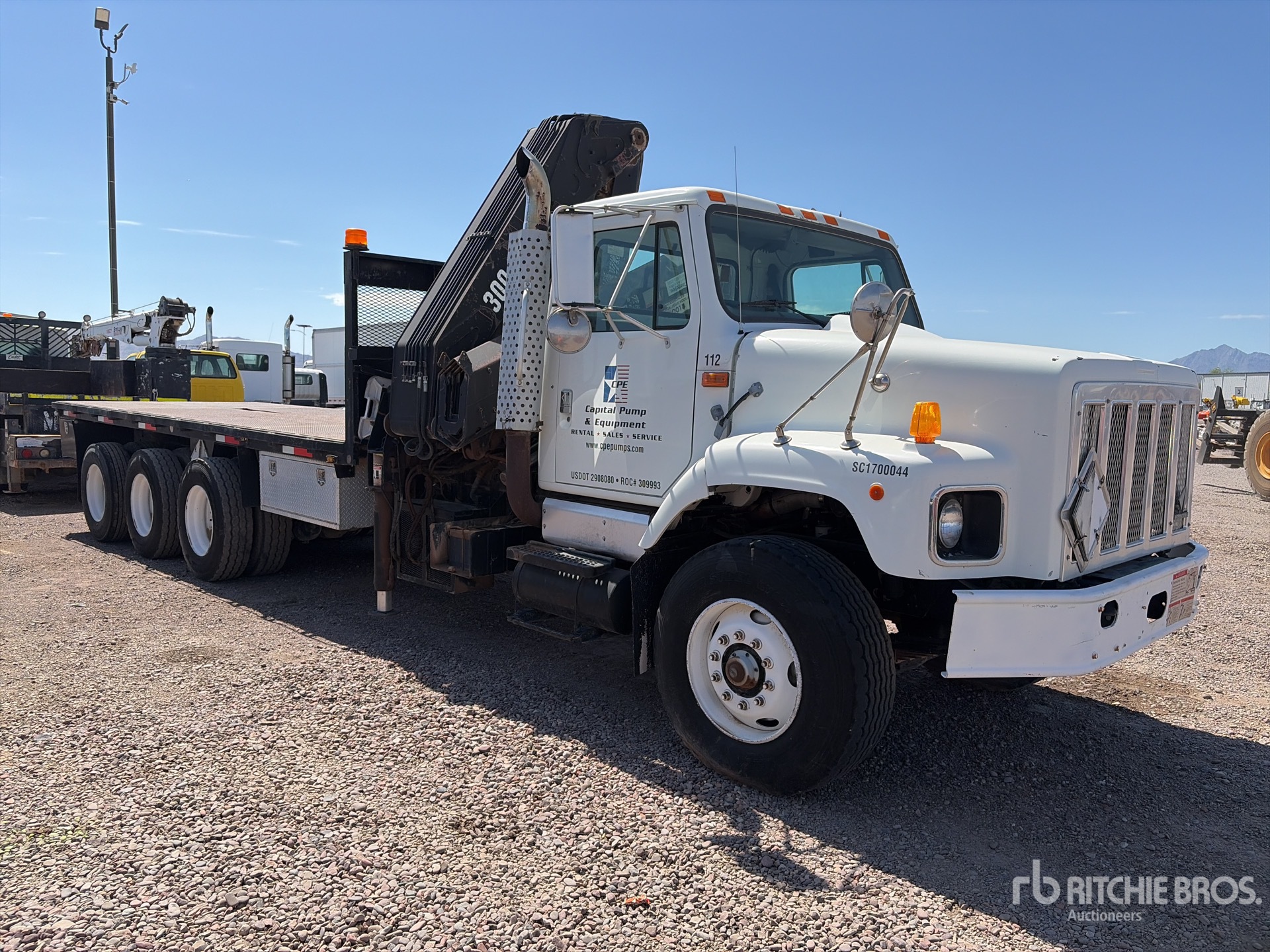 1998 International F-2674