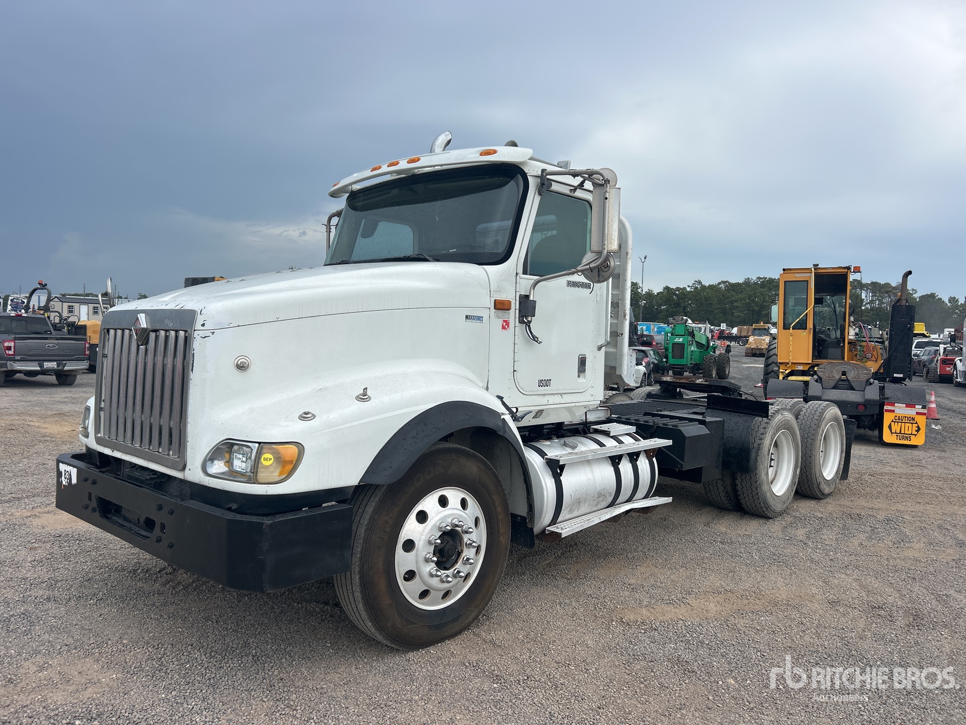 Photo of 2013 International PAYSTAR 5900I