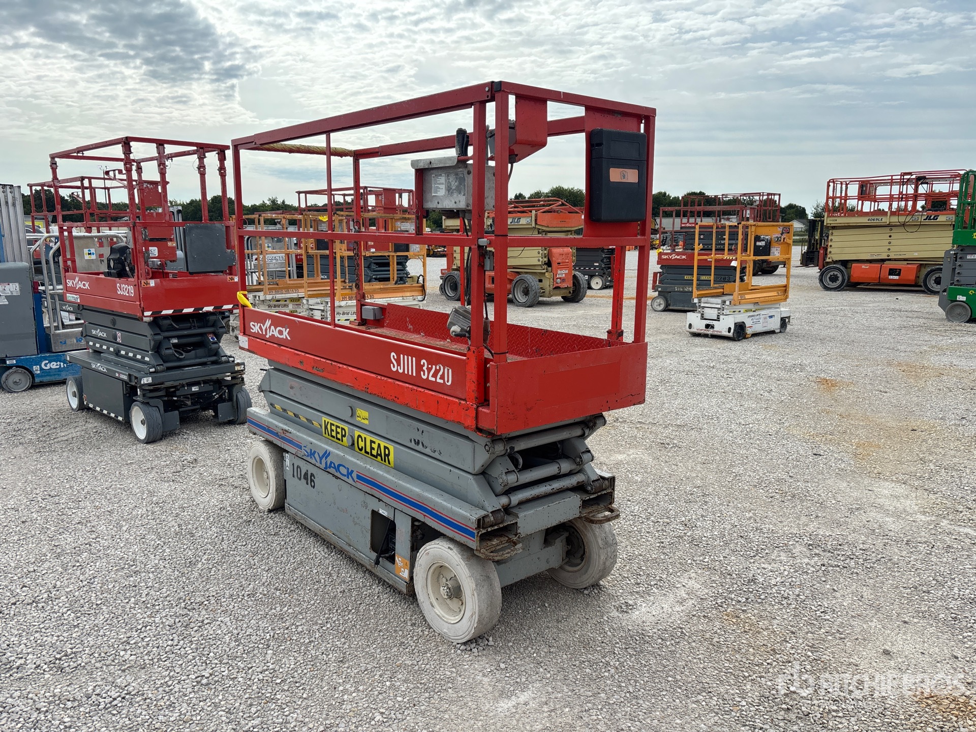 1999 Skyjack SJIII-3220
