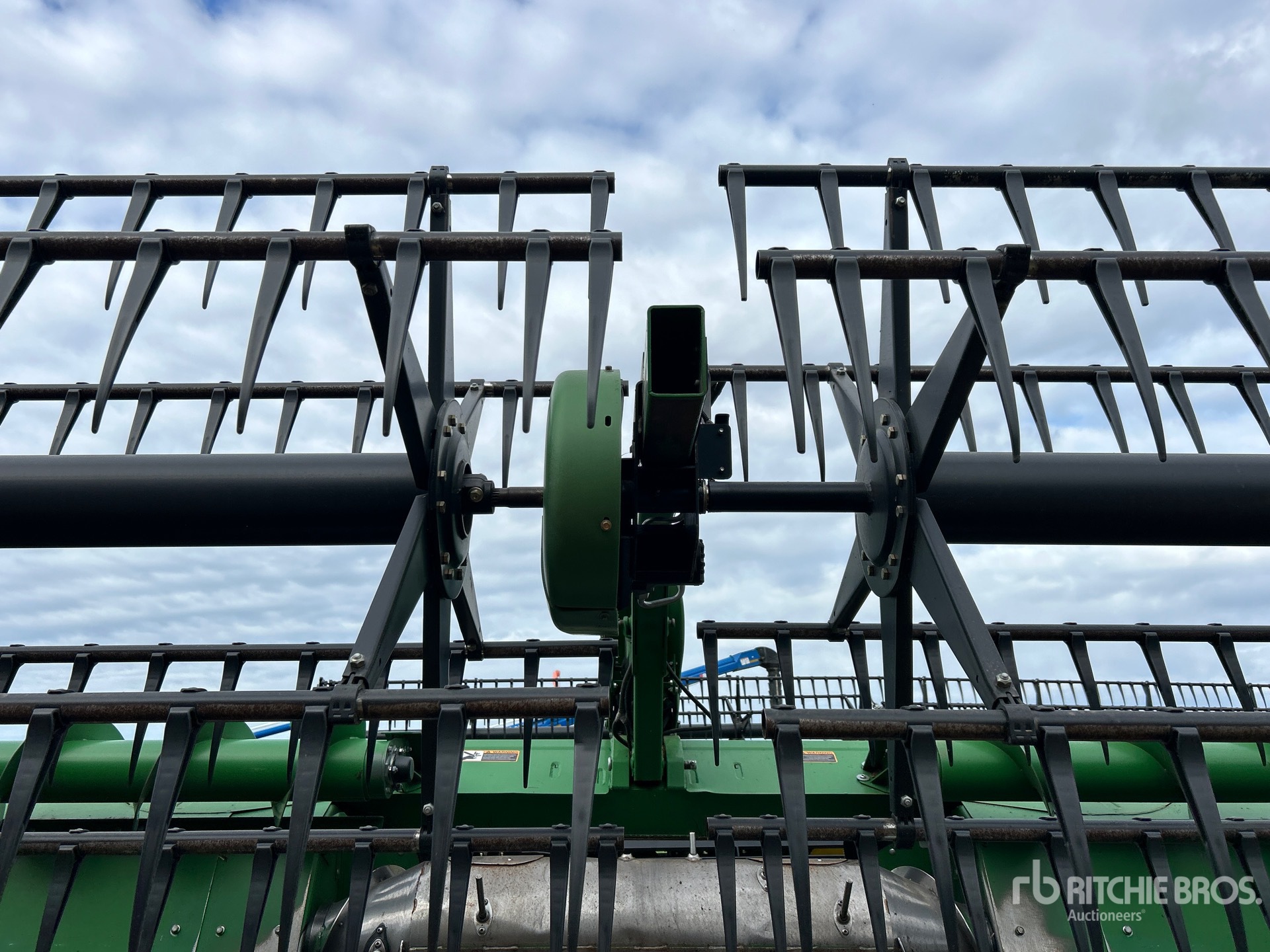2017 John Deere 640FD