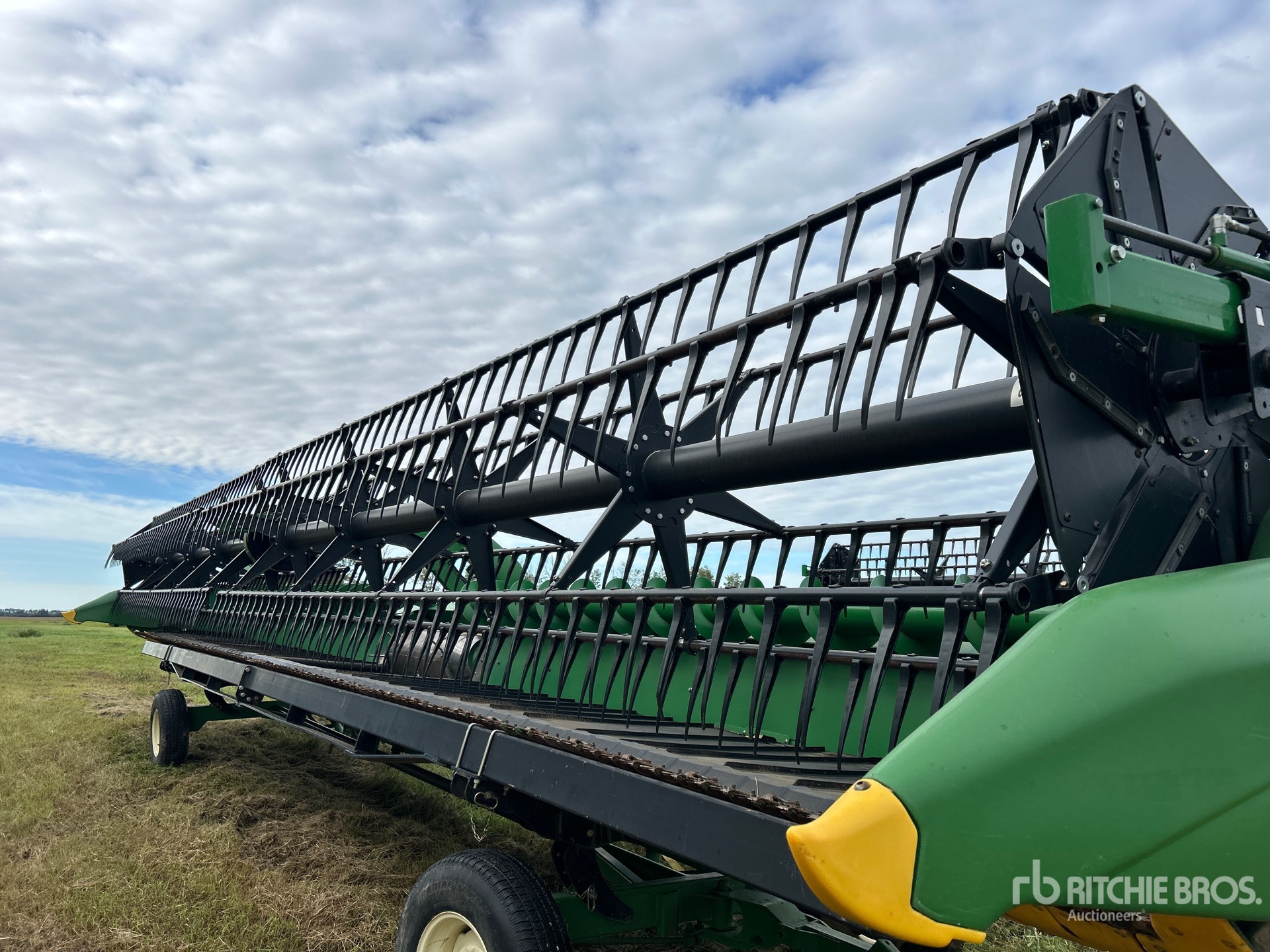 2017 John Deere 640FD