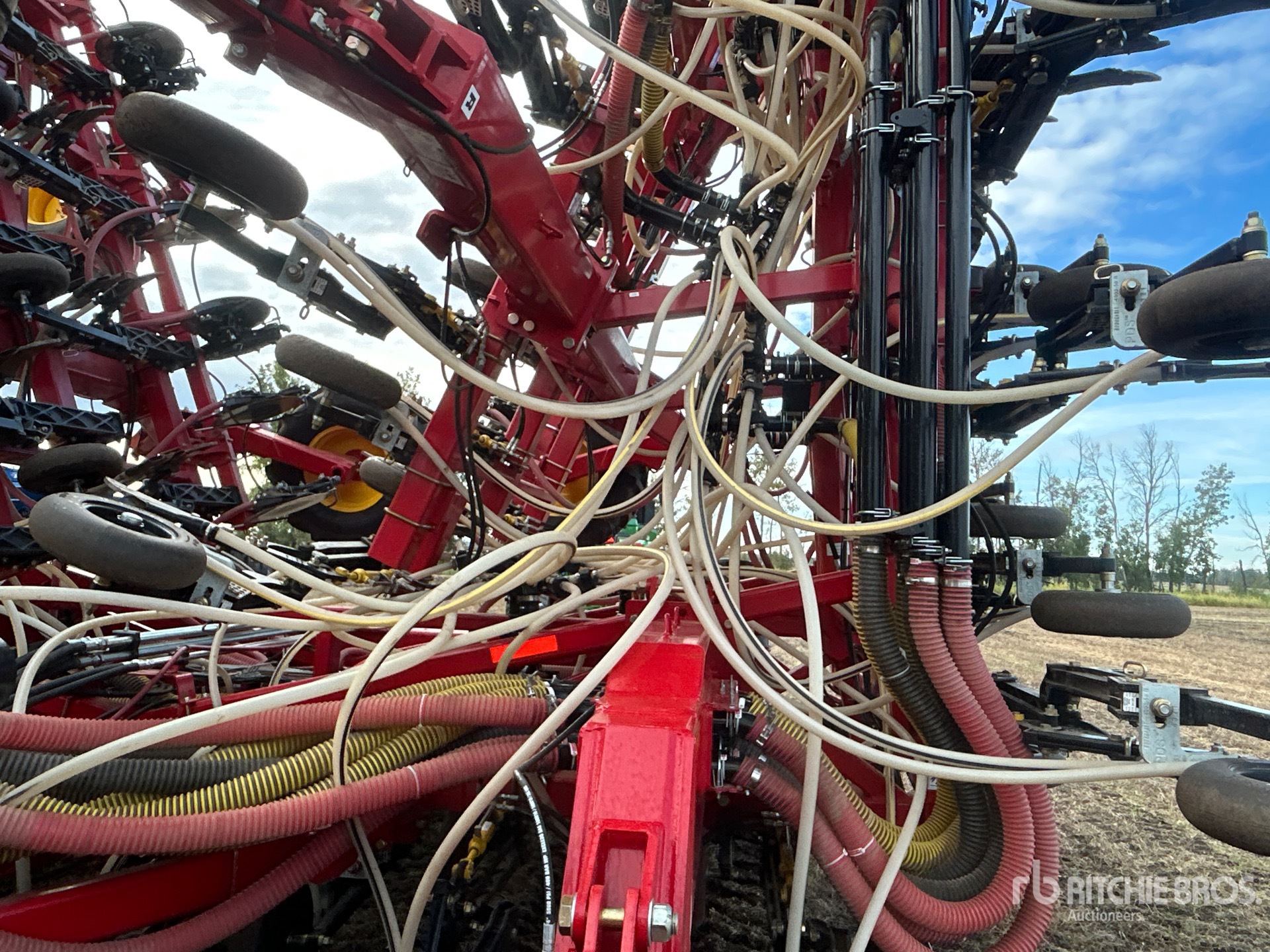 2024 Bourgault 3335-76 QDA