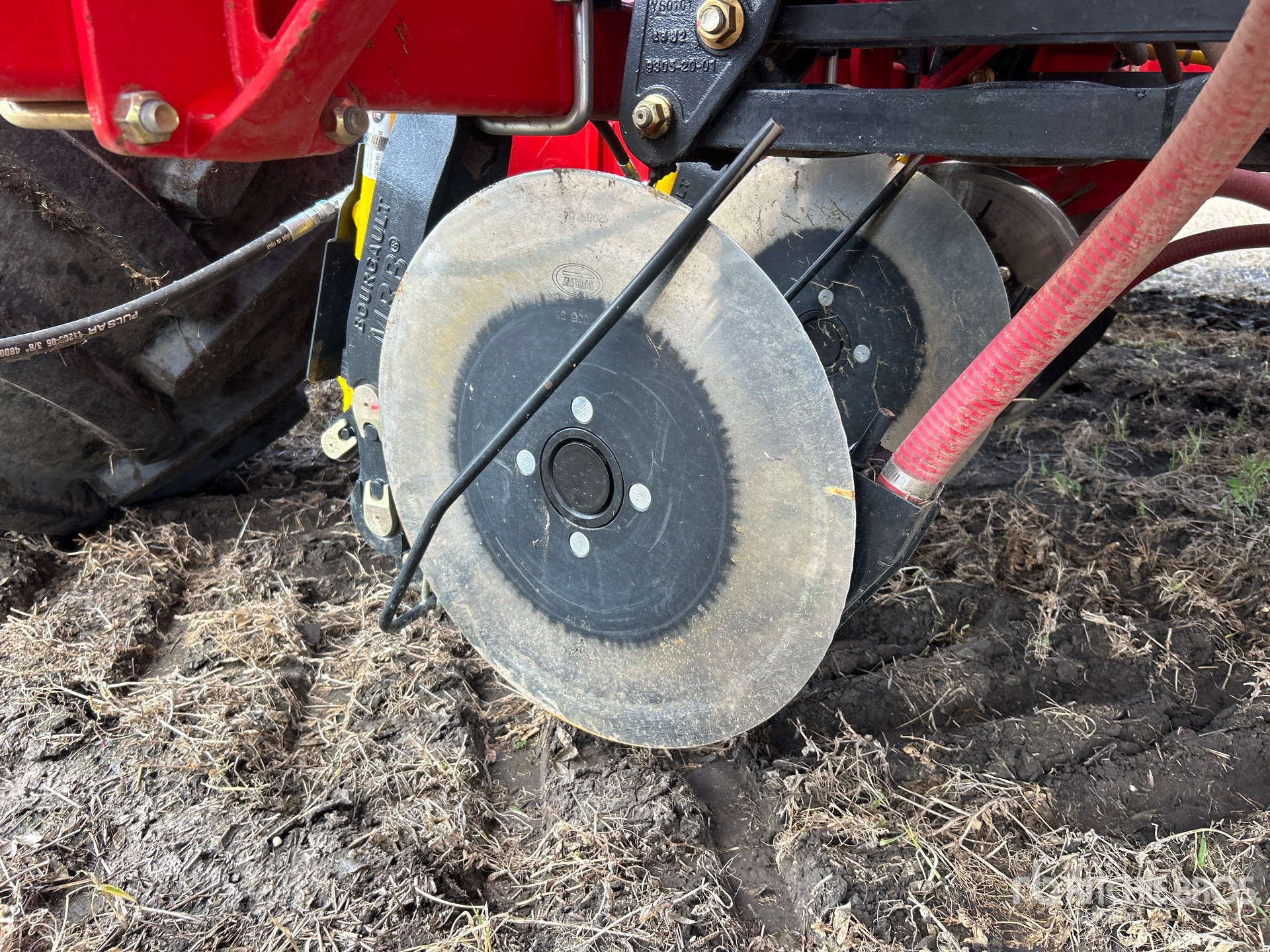 2024 Bourgault 3335-76 QDA