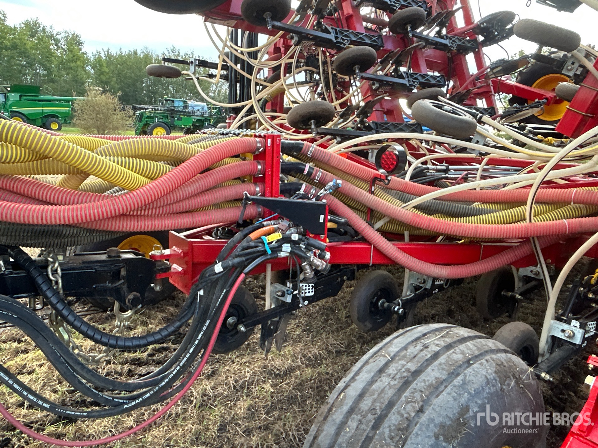 2024 Bourgault 3335-76 QDA