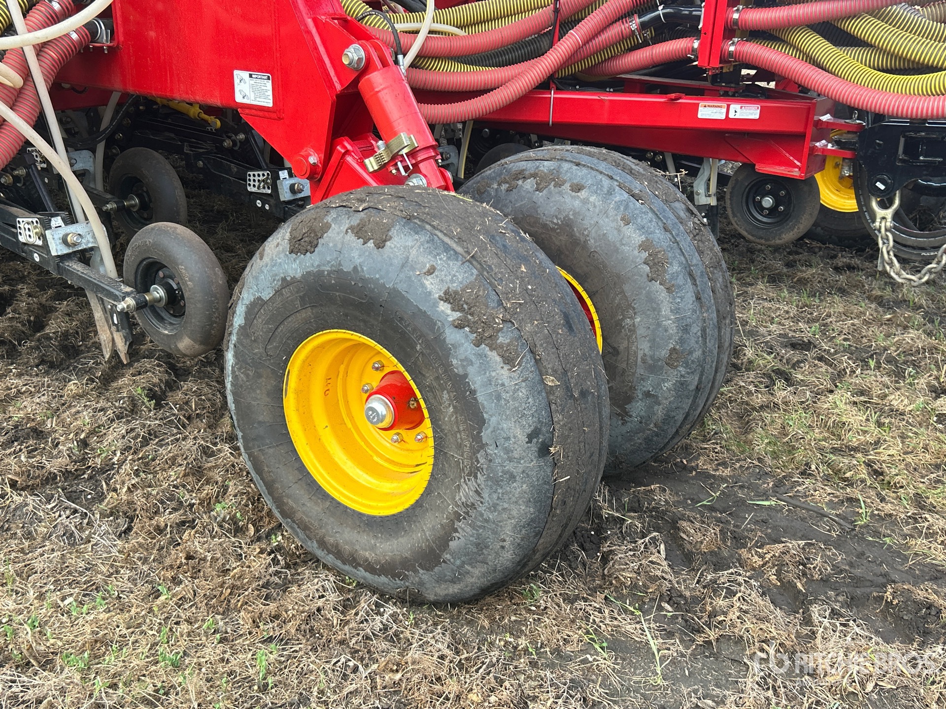 2024 Bourgault 3335-76 QDA