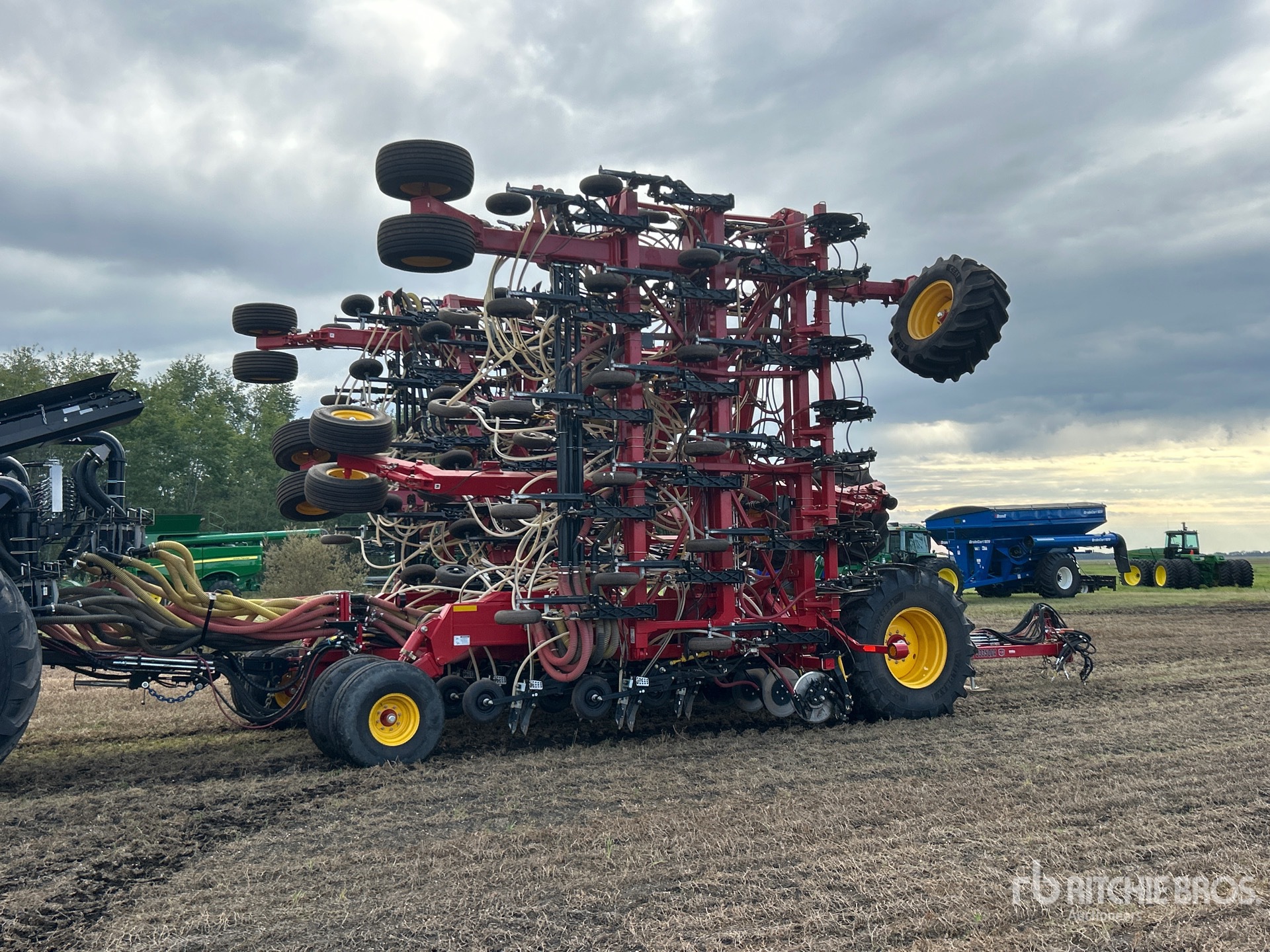 2024 Bourgault 3335-76 QDA