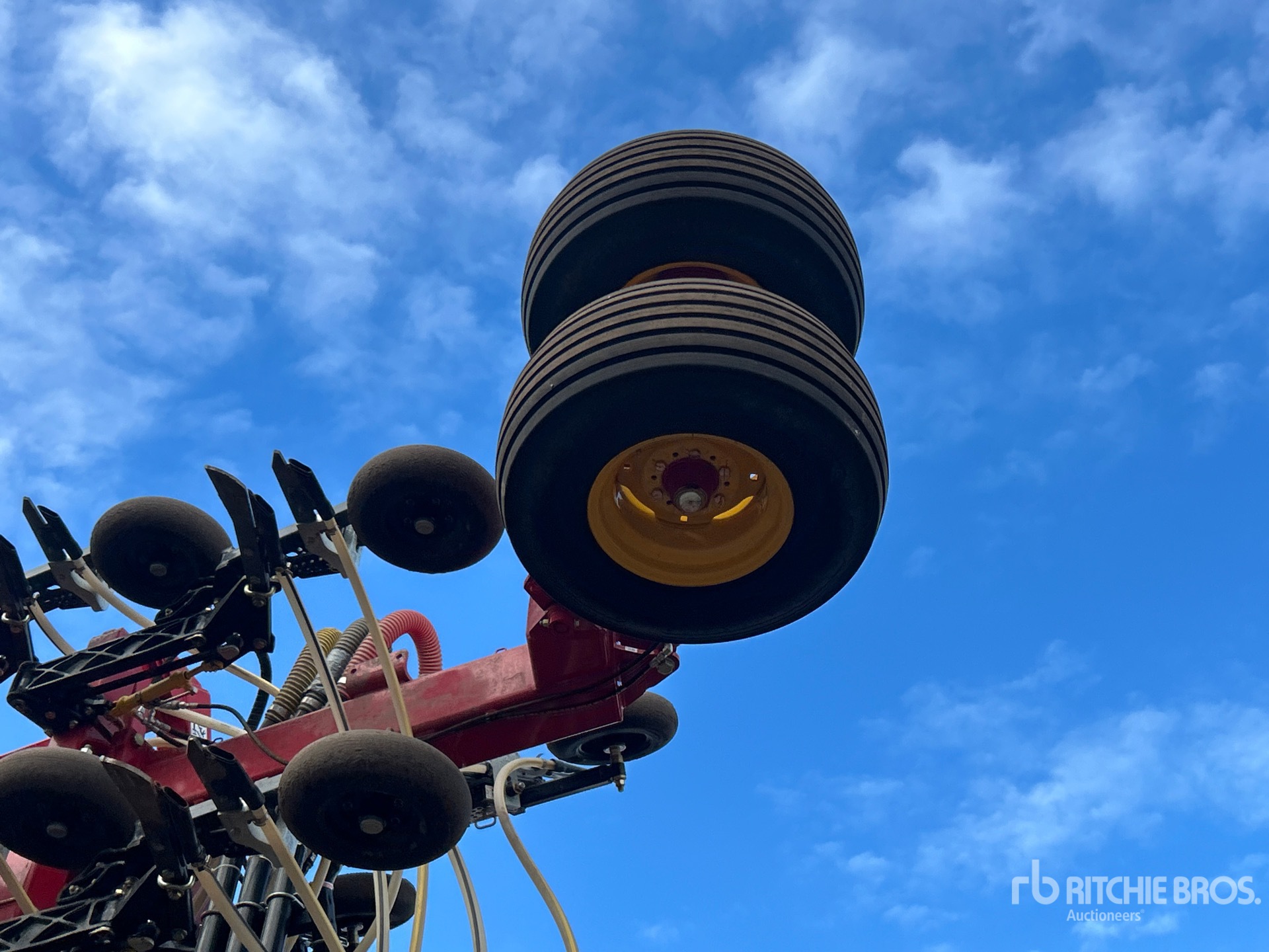 2024 Bourgault 3335-76 QDA