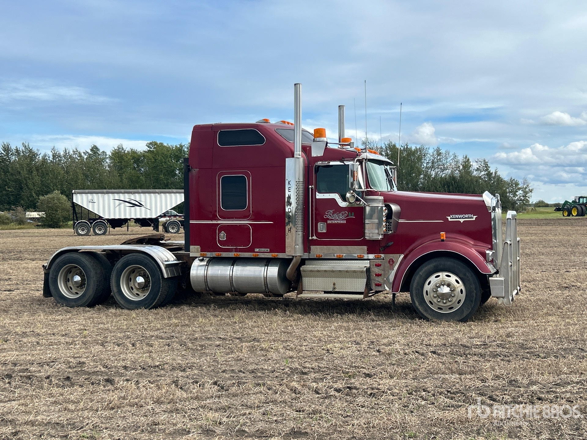 2001 Kenworth W900