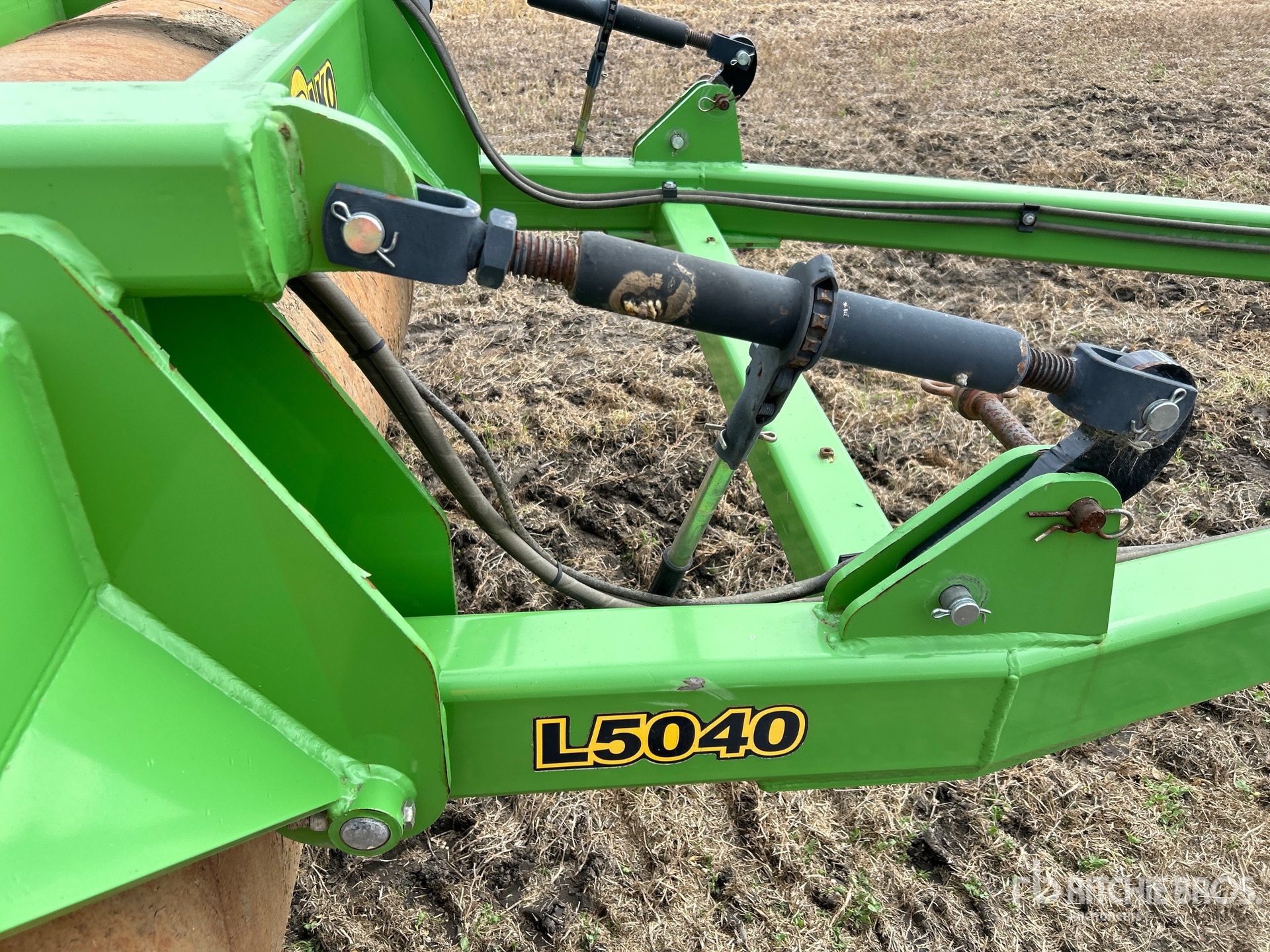 2018 Mandako LR5040