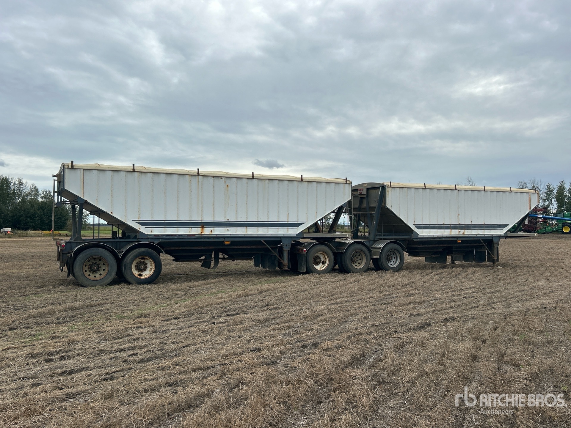 2000 Advance 28 ft T/A Super B-Train Pup