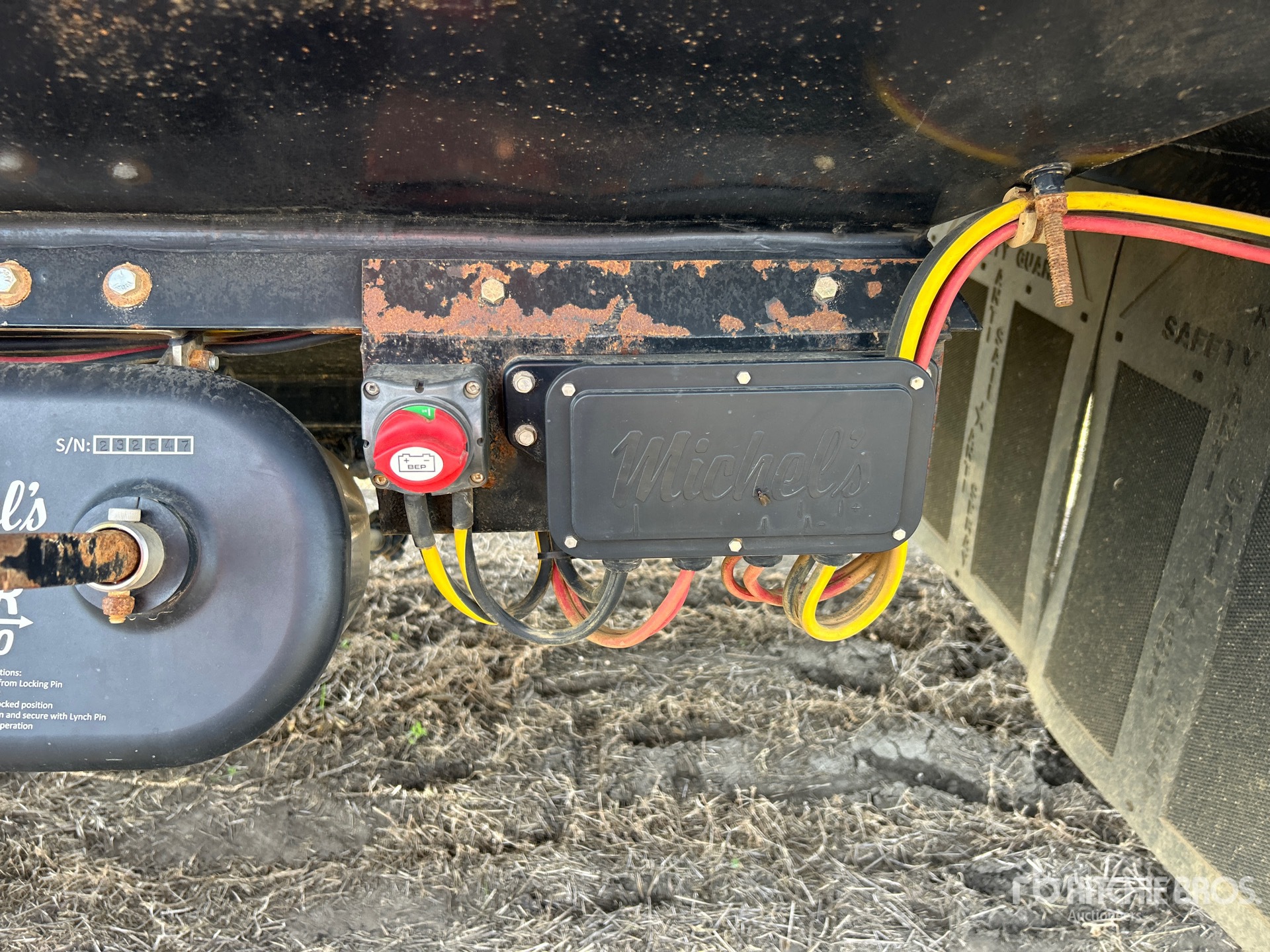 2009 Load King 30 ft Tri/A Super B-Train Lead