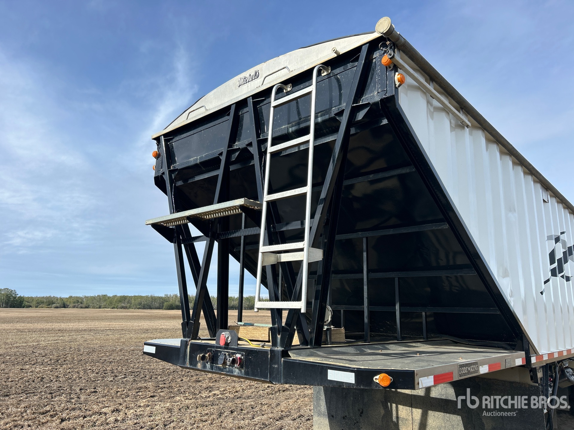 2009 Load King 30 ft Tri/A Super B-Train Lead