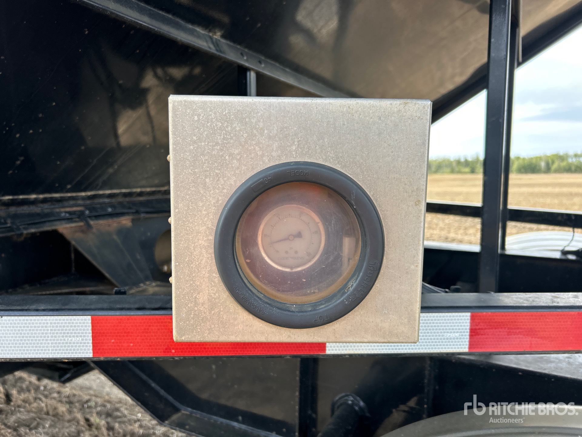 2009 Load King 30 ft Tri/A Super B-Train Lead