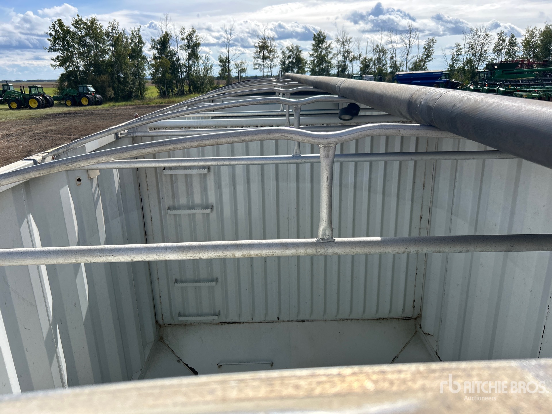 2009 Load King 30 ft Tri/A Super B-Train Lead