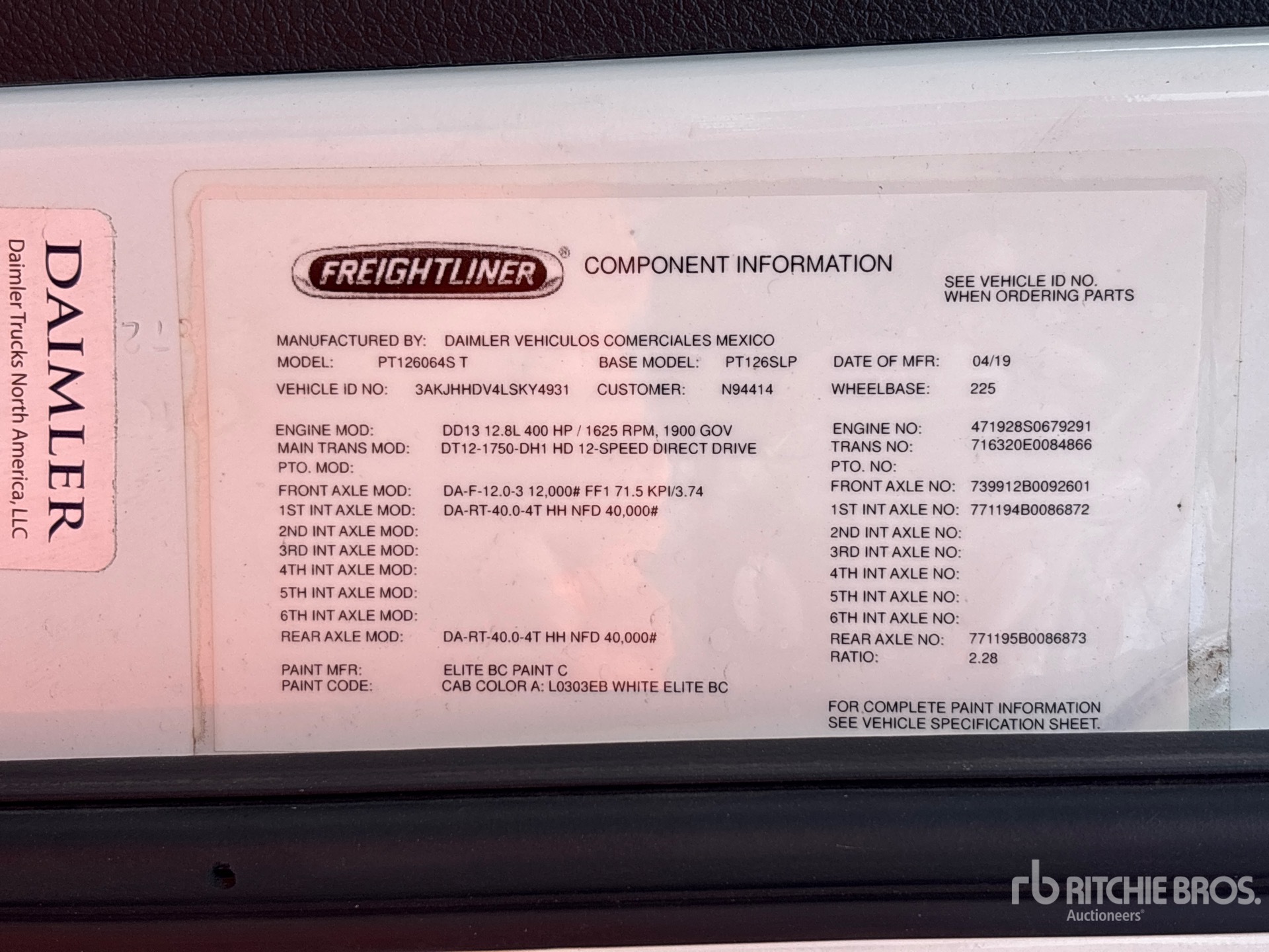 2020 Freightliner CASCADIA 126